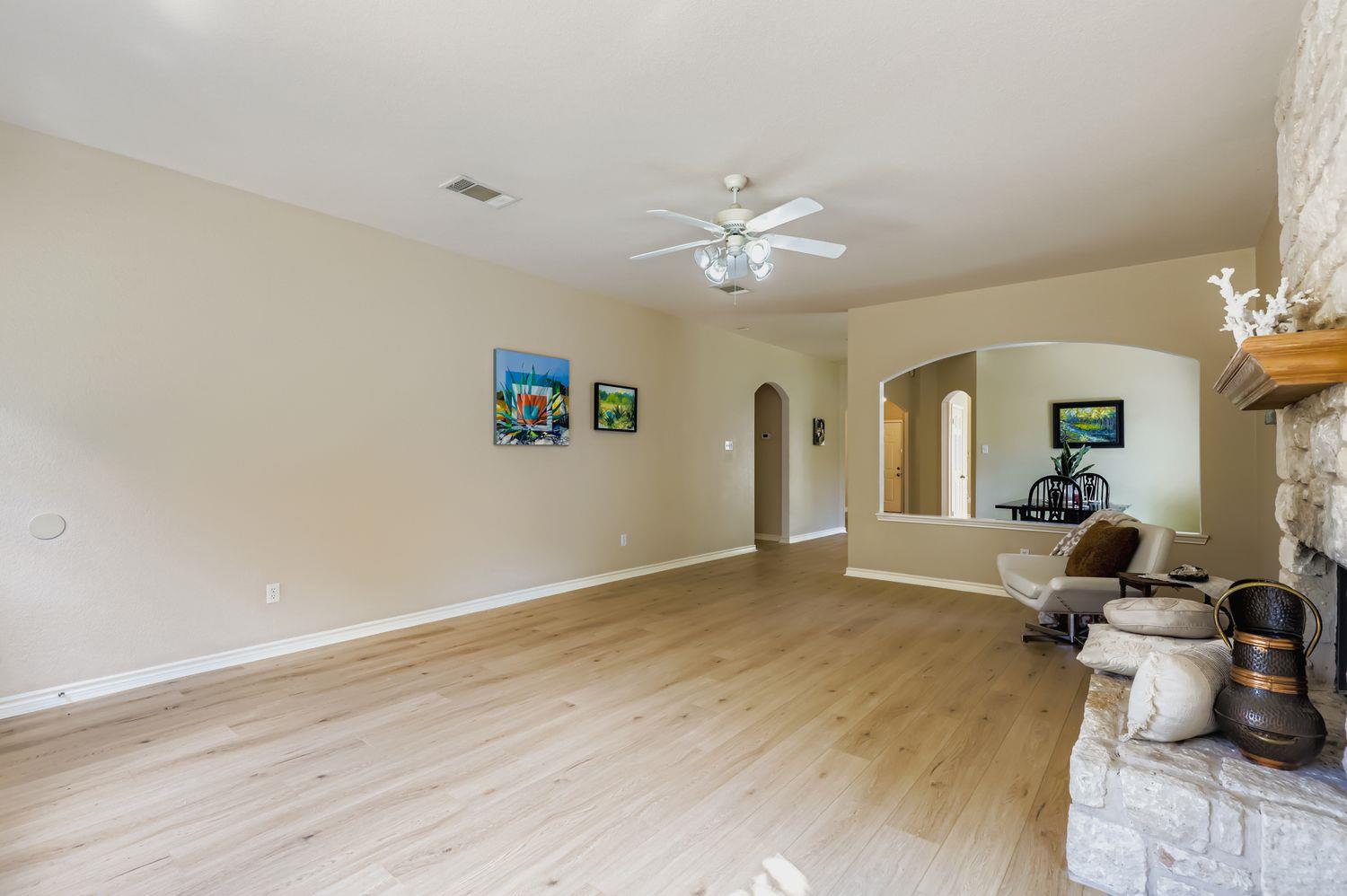 12423 Los Indios Trl, Austin, TX 78729