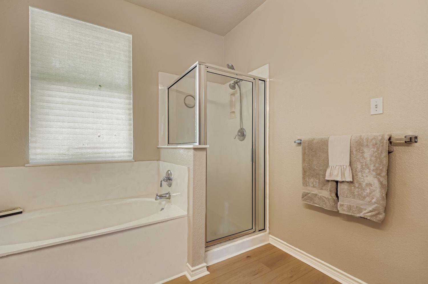 12423 Los Indios Trl, Austin, TX 78729