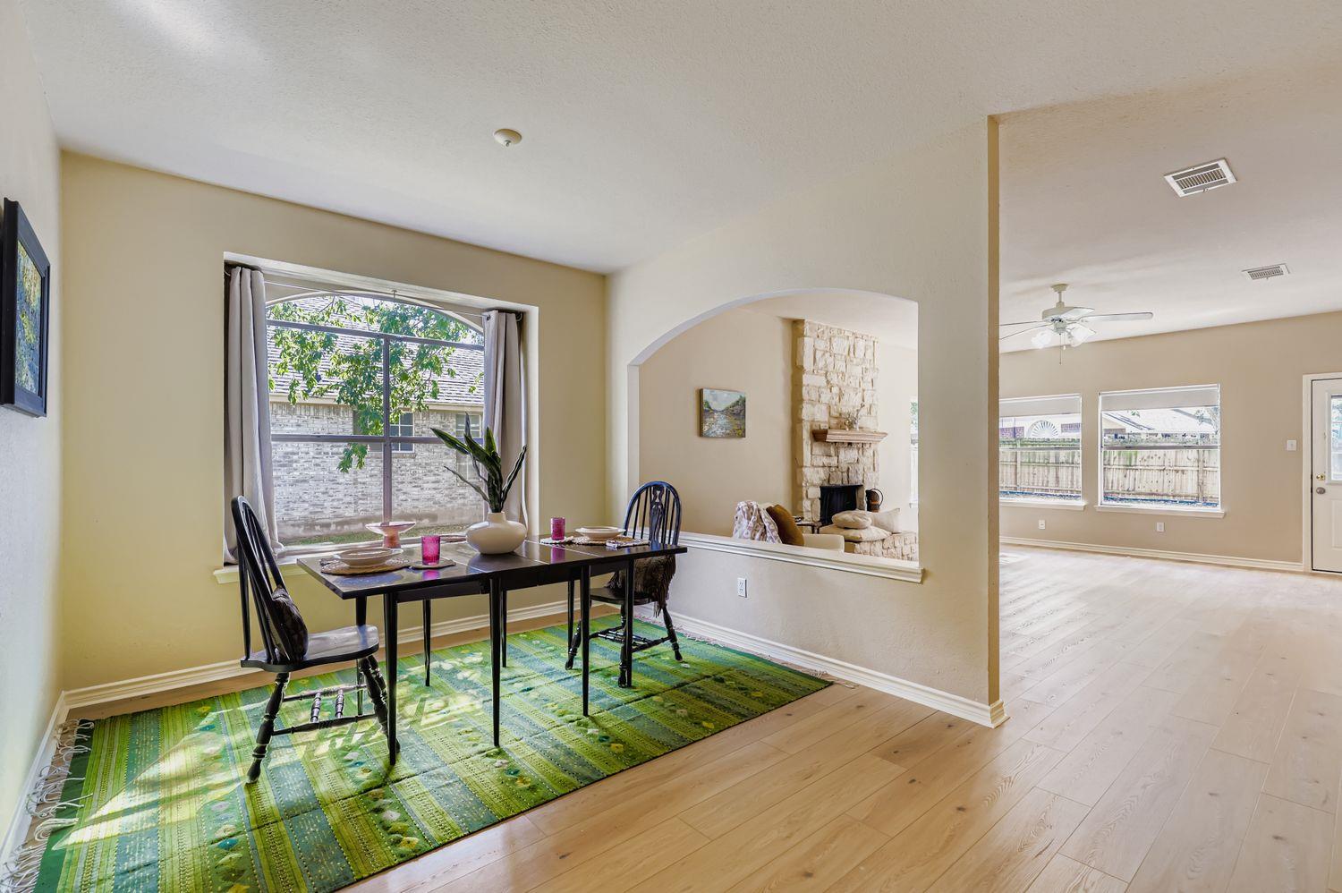 12423 Los Indios Trl, Austin, TX 78729