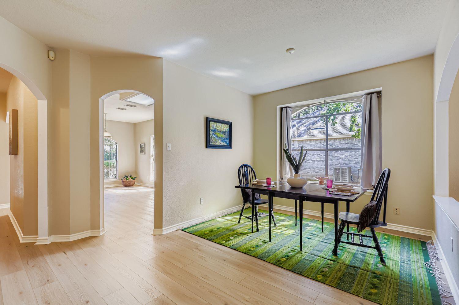 12423 Los Indios Trl, Austin, TX 78729