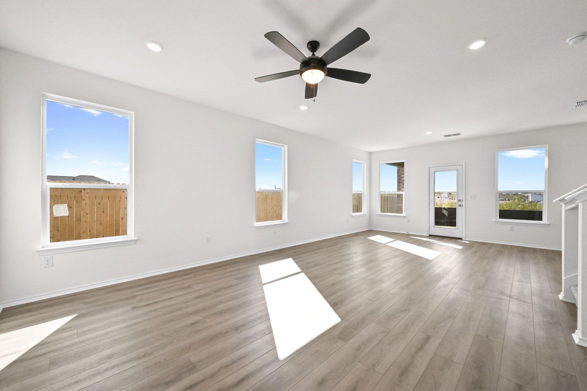 13233 Kincane Dr, Del Valle, TX 78617