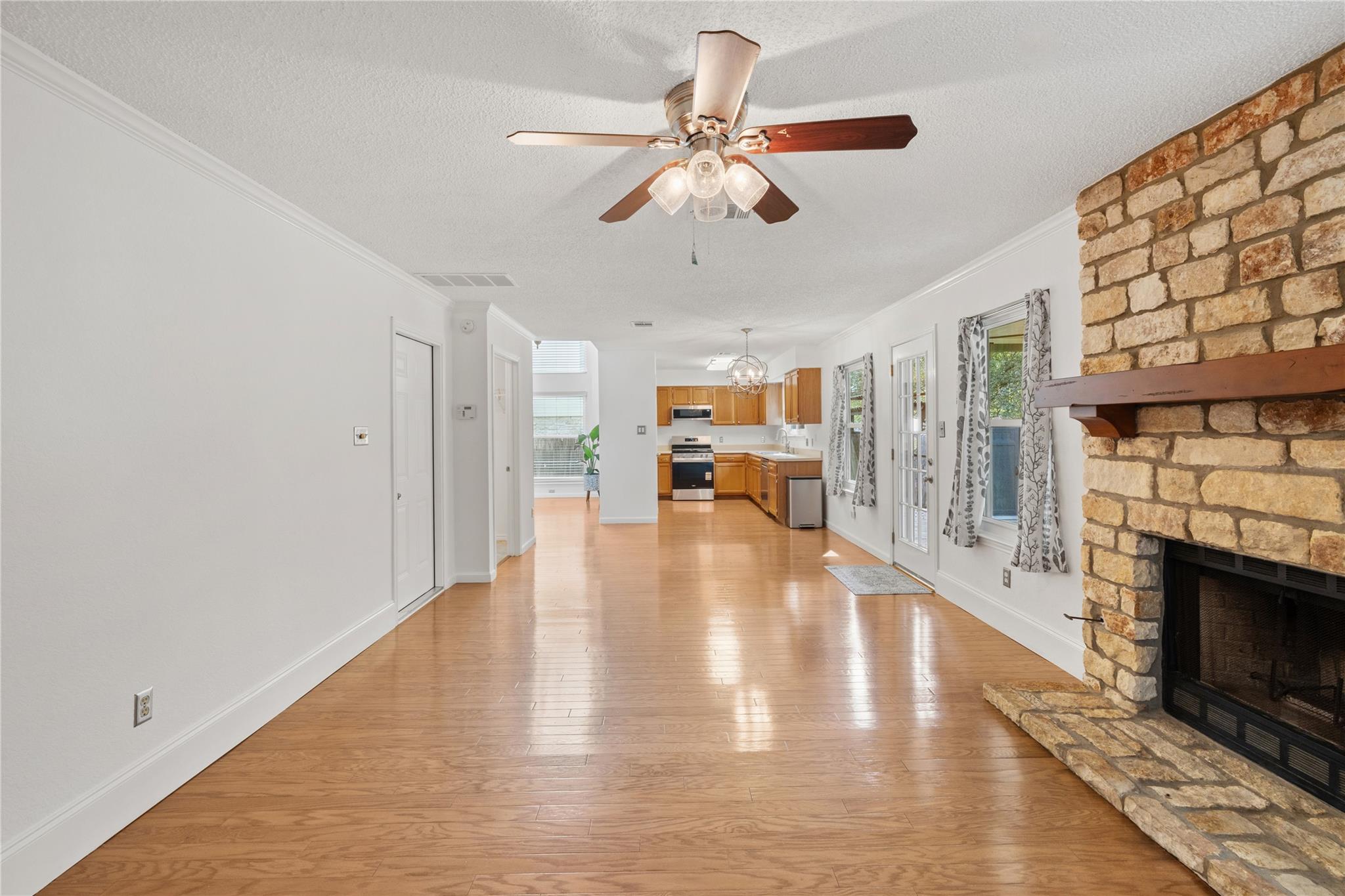 10900 Watchful Fox Dr, Austin, TX 78748