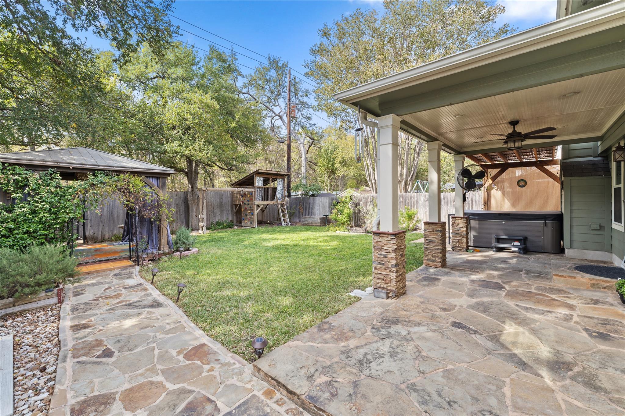 10900 Watchful Fox Dr, Austin, TX 78748