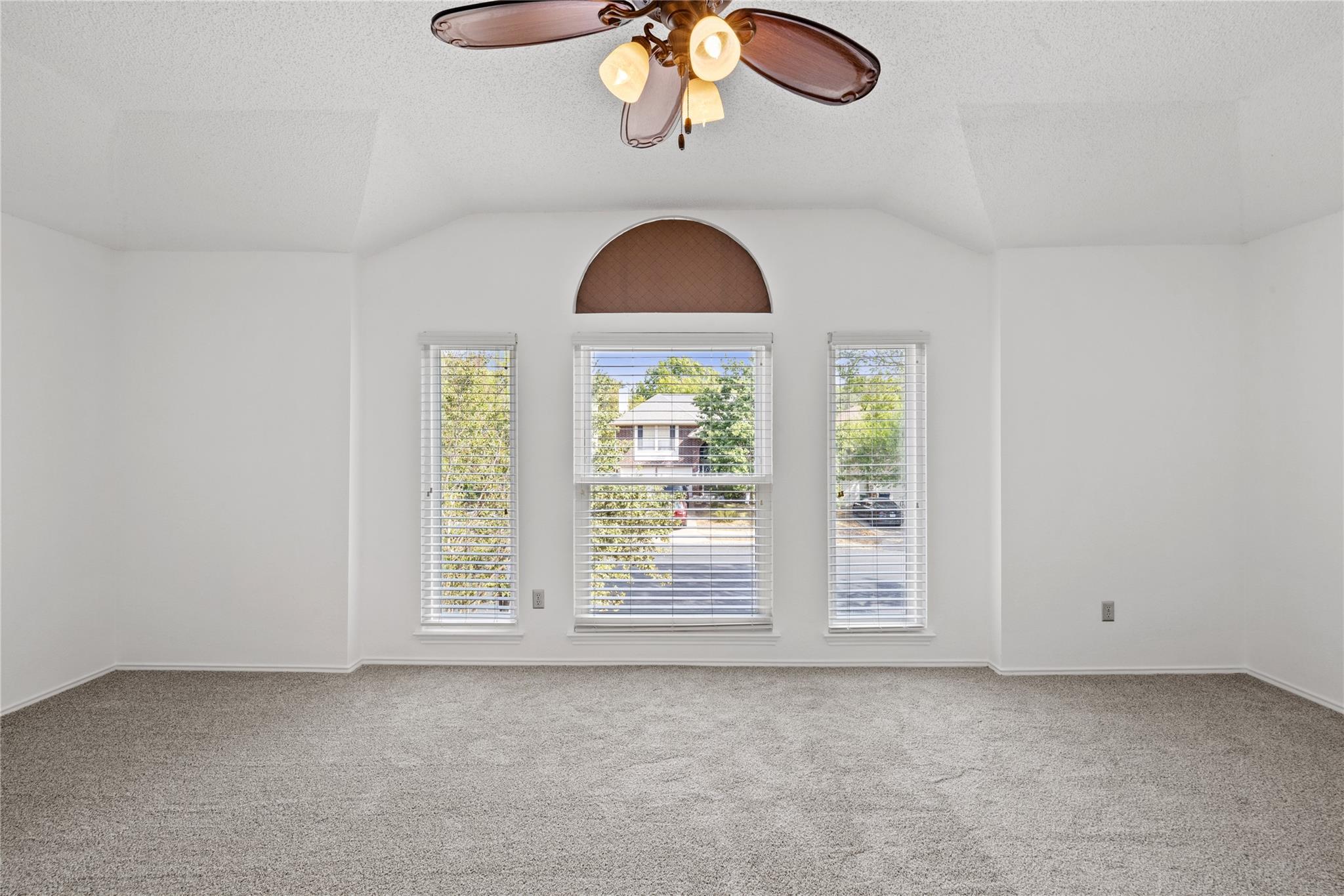 10900 Watchful Fox Dr, Austin, TX 78748