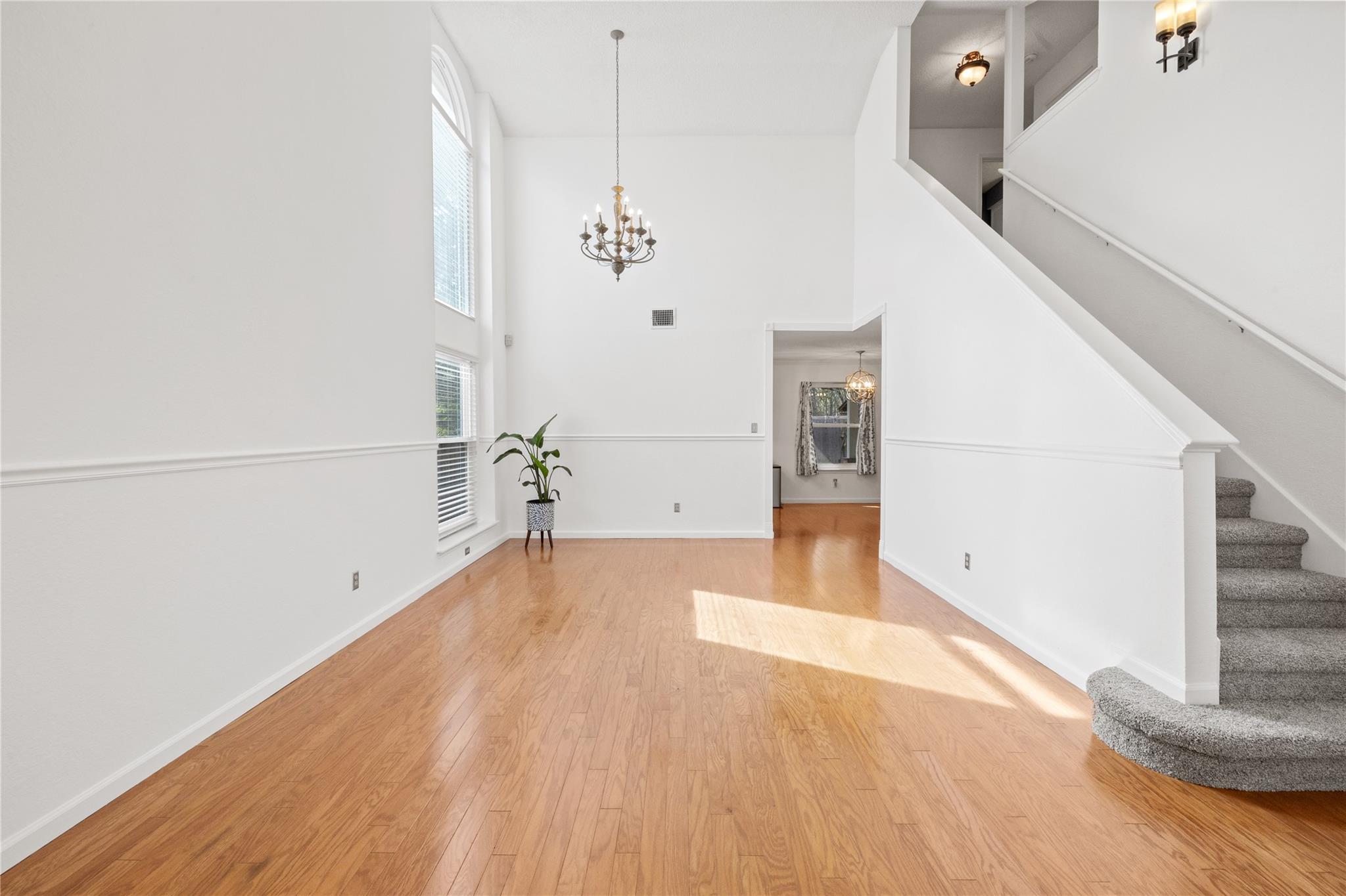 10900 Watchful Fox Dr, Austin, TX 78748