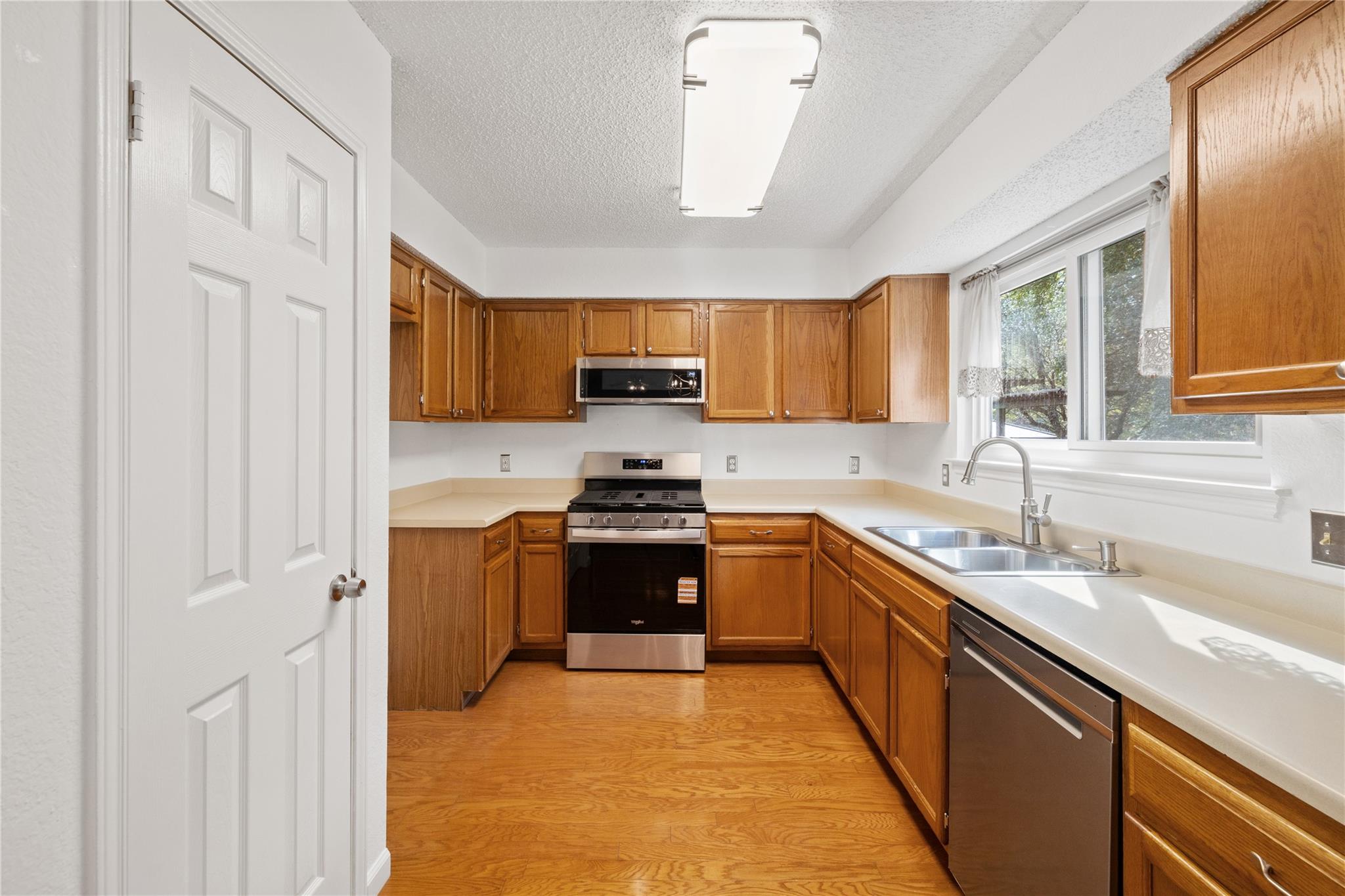 10900 Watchful Fox Dr, Austin, TX 78748