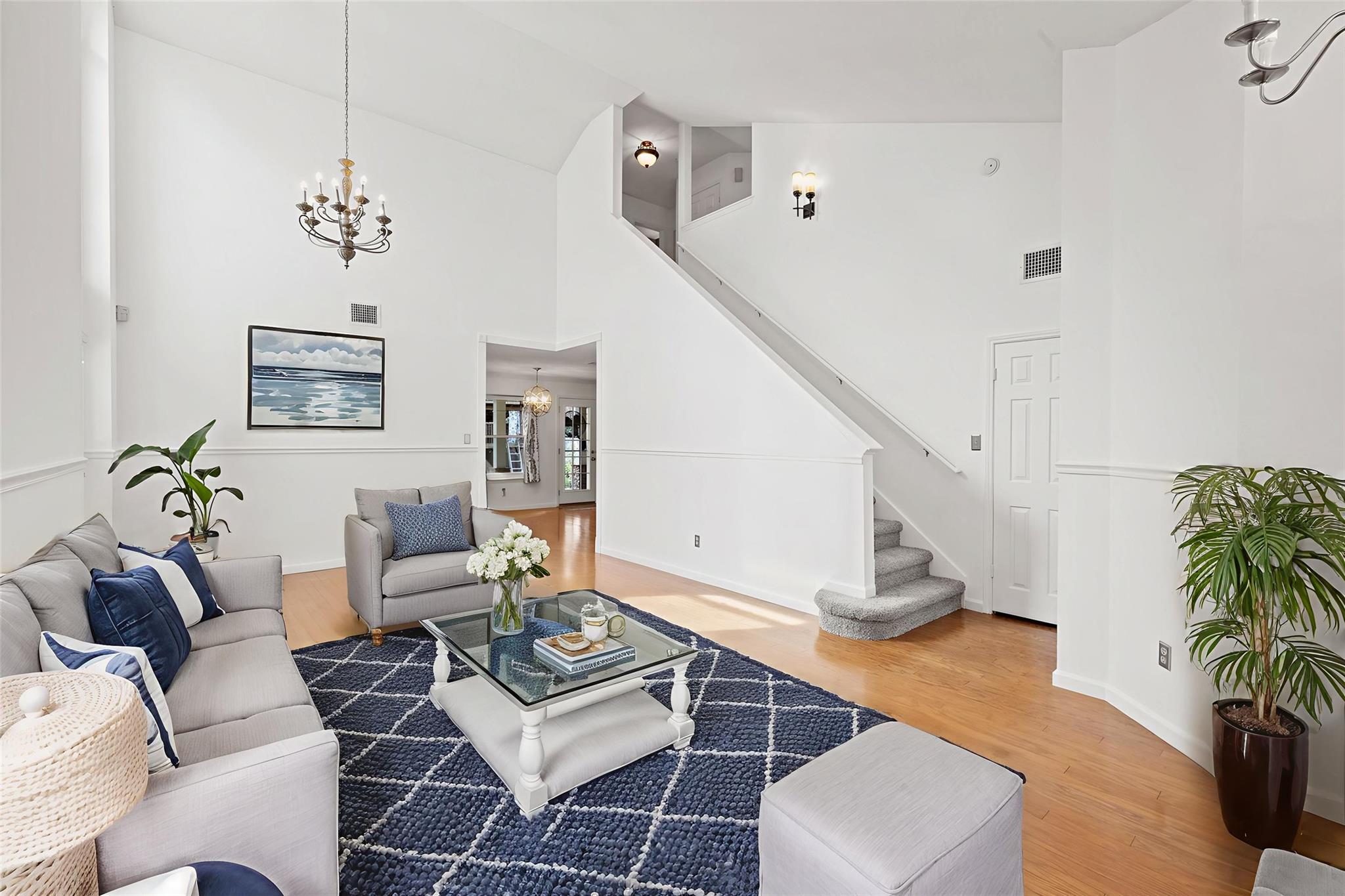 10900 Watchful Fox Dr, Austin, TX 78748