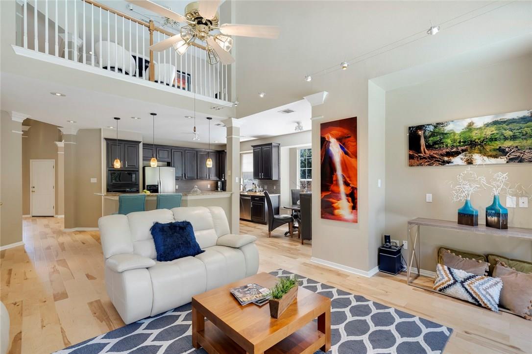 10033 Scull Creek Dr, Austin, TX 78730