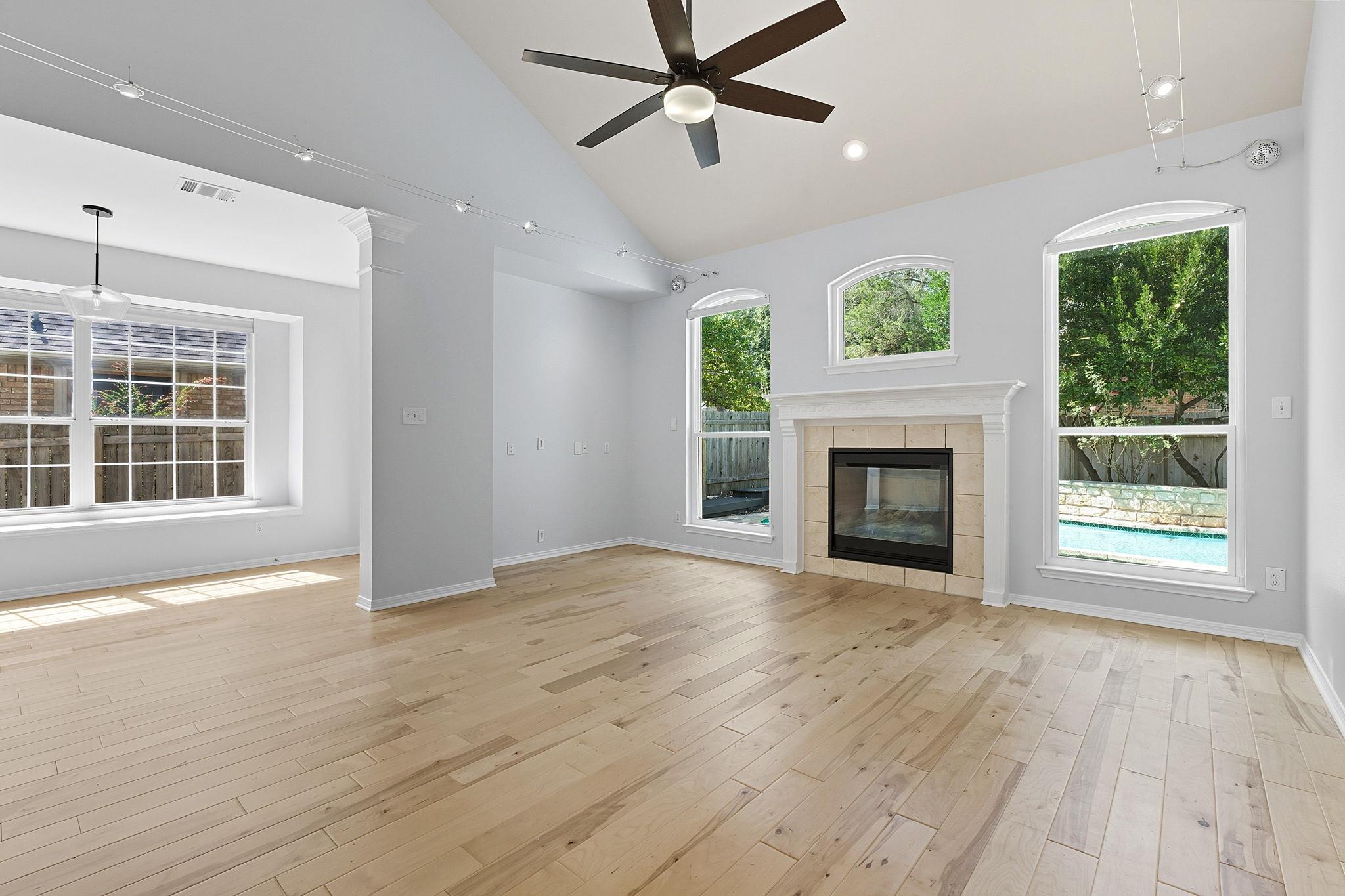 10033 Scull Creek Dr, Austin, TX 78730