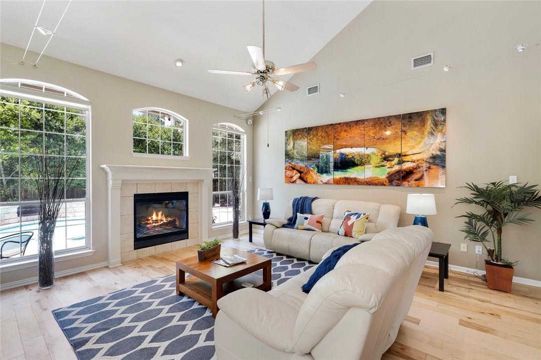 10033 Scull Creek Dr, Austin, TX 78730