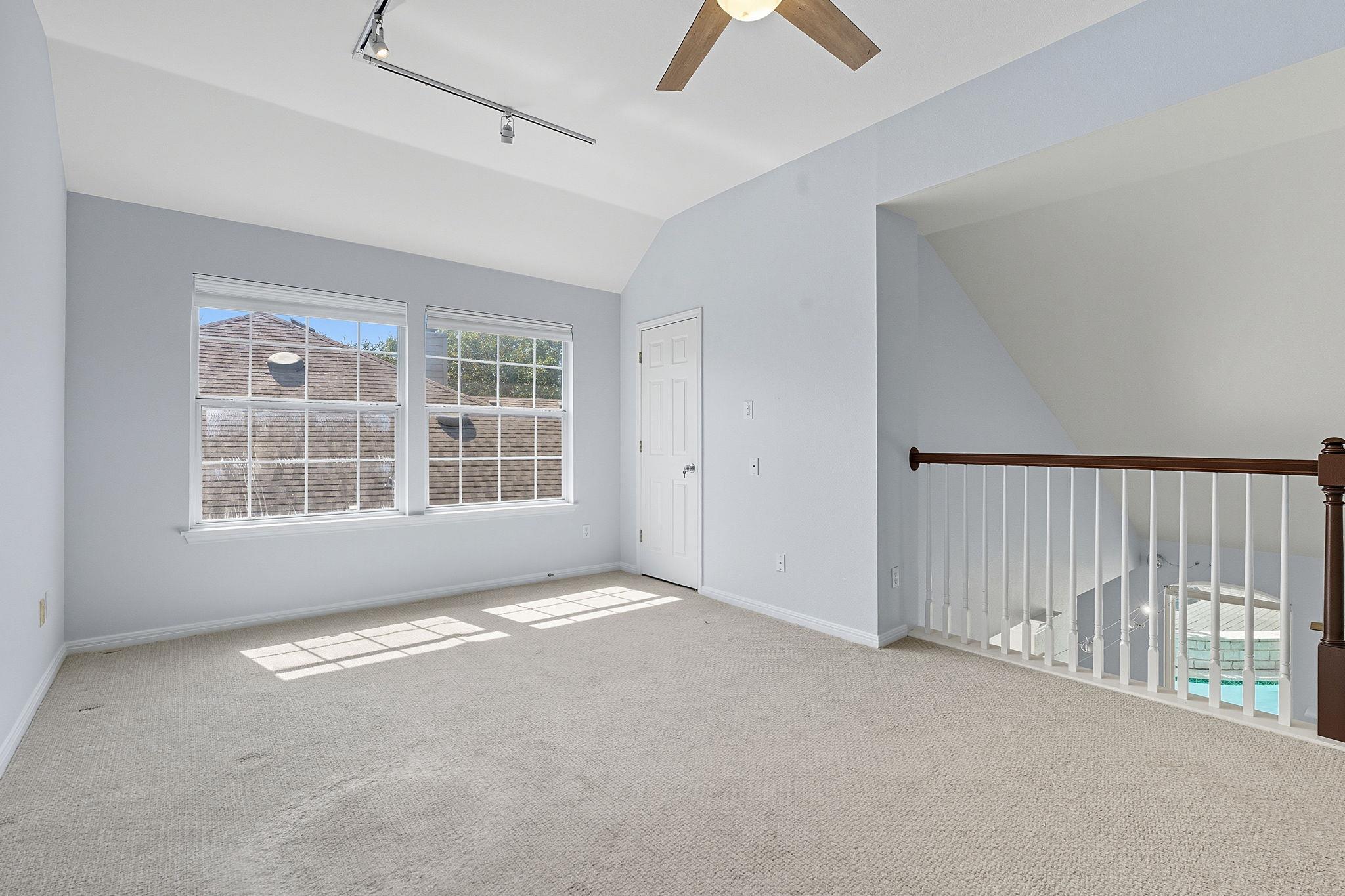 10033 Scull Creek Dr, Austin, TX 78730