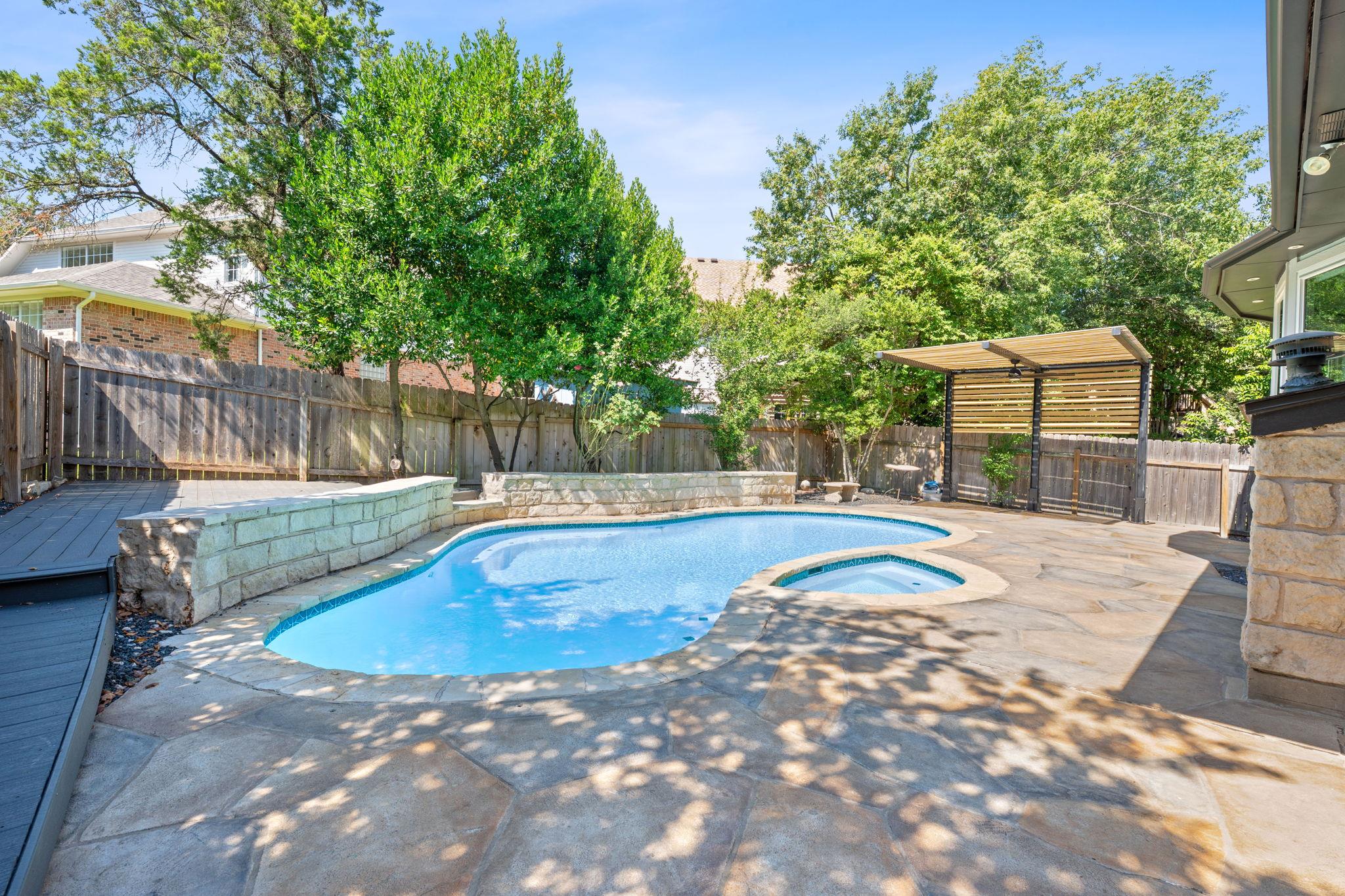 10033 Scull Creek Dr, Austin, TX 78730