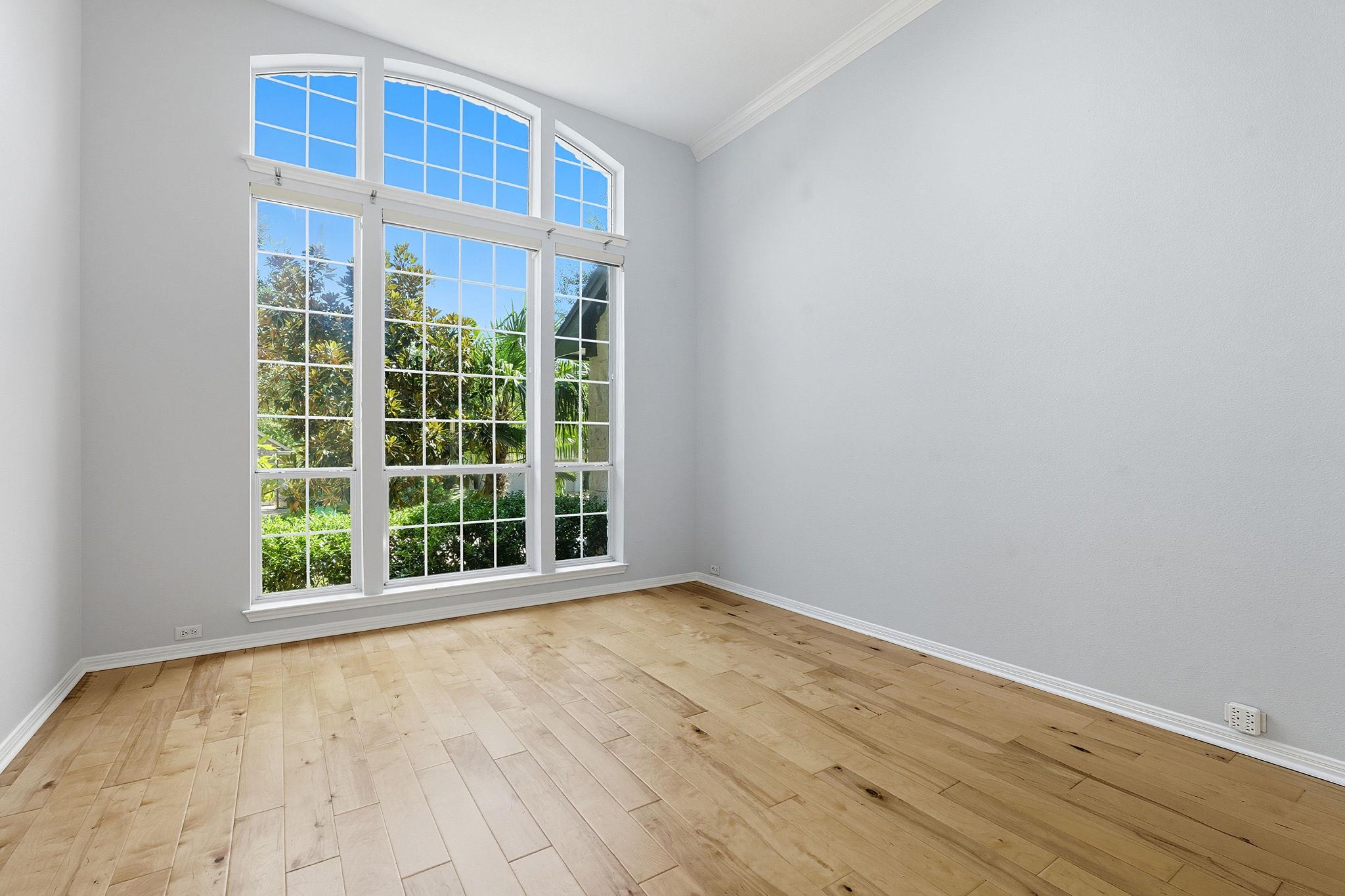 10033 Scull Creek Dr, Austin, TX 78730