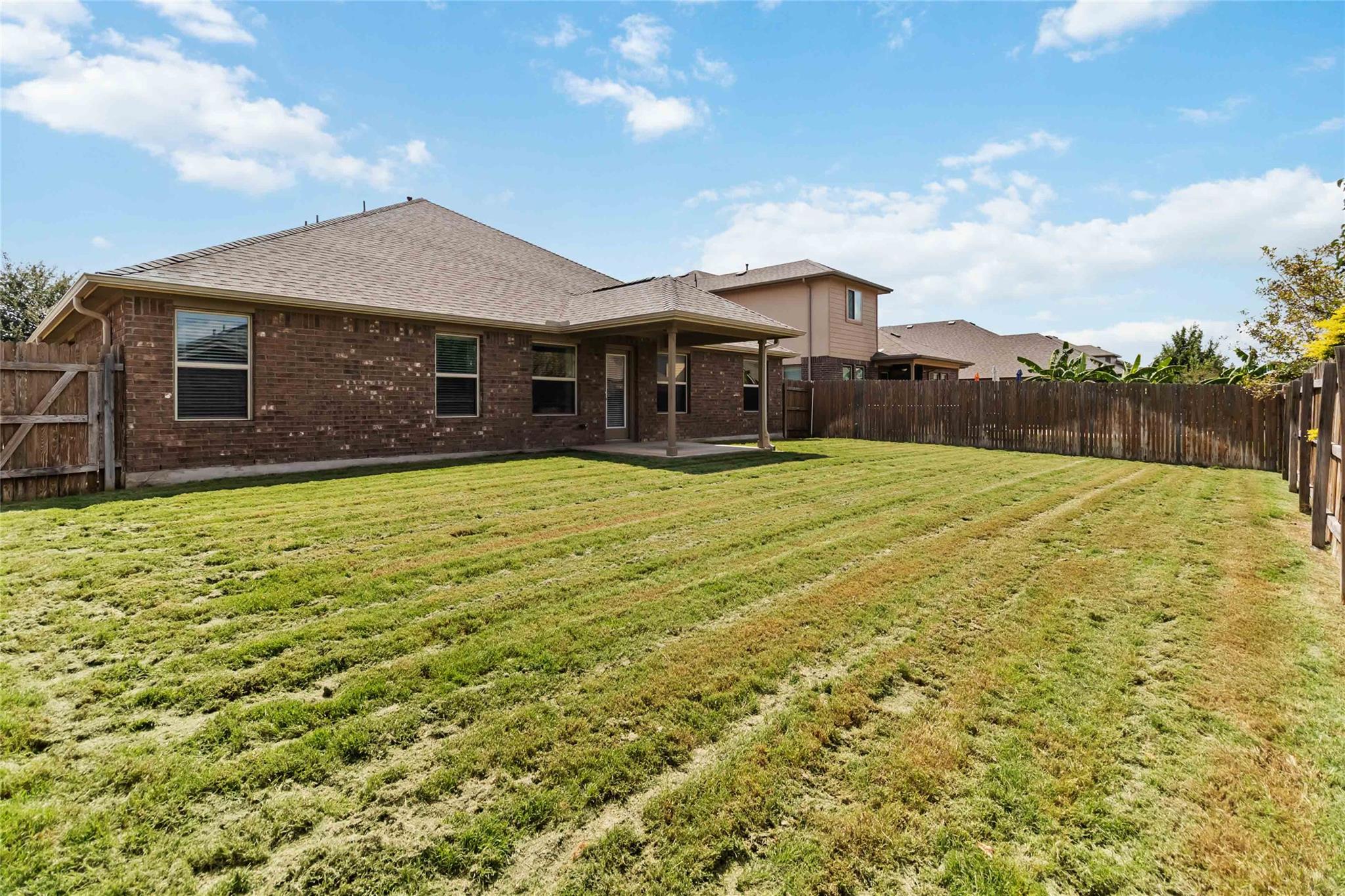 513 Buttermilk Ln, Leander, TX 78641