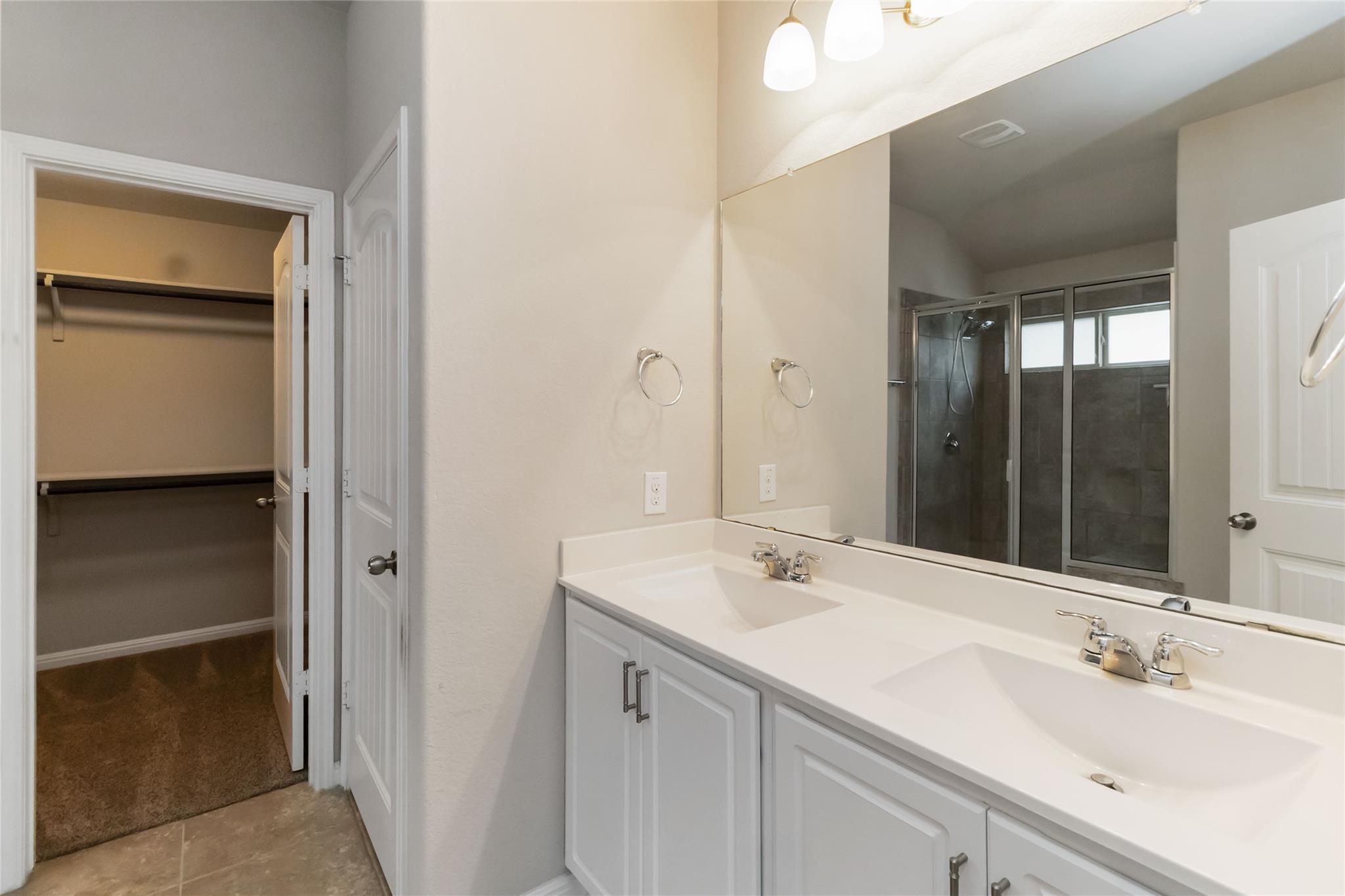 513 Buttermilk Ln, Leander, TX 78641