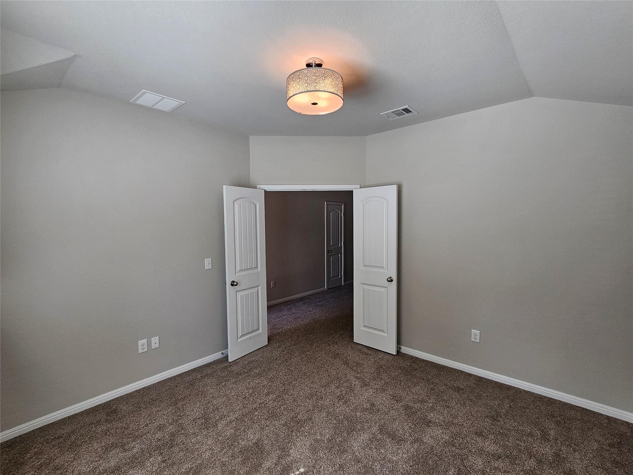 513 Buttermilk Ln, Leander, TX 78641