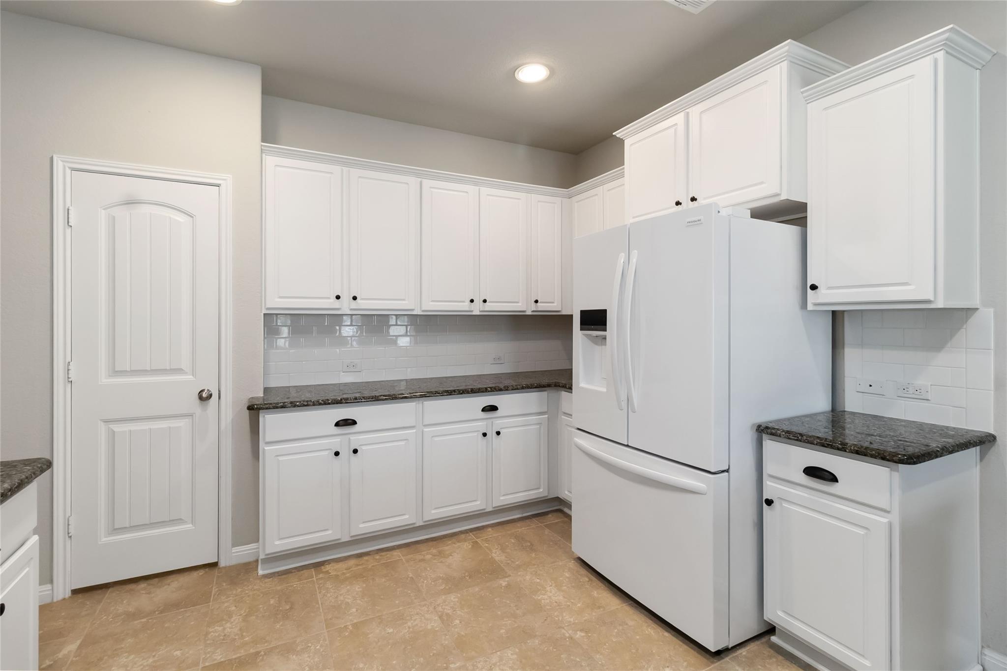 513 Buttermilk Ln, Leander, TX 78641