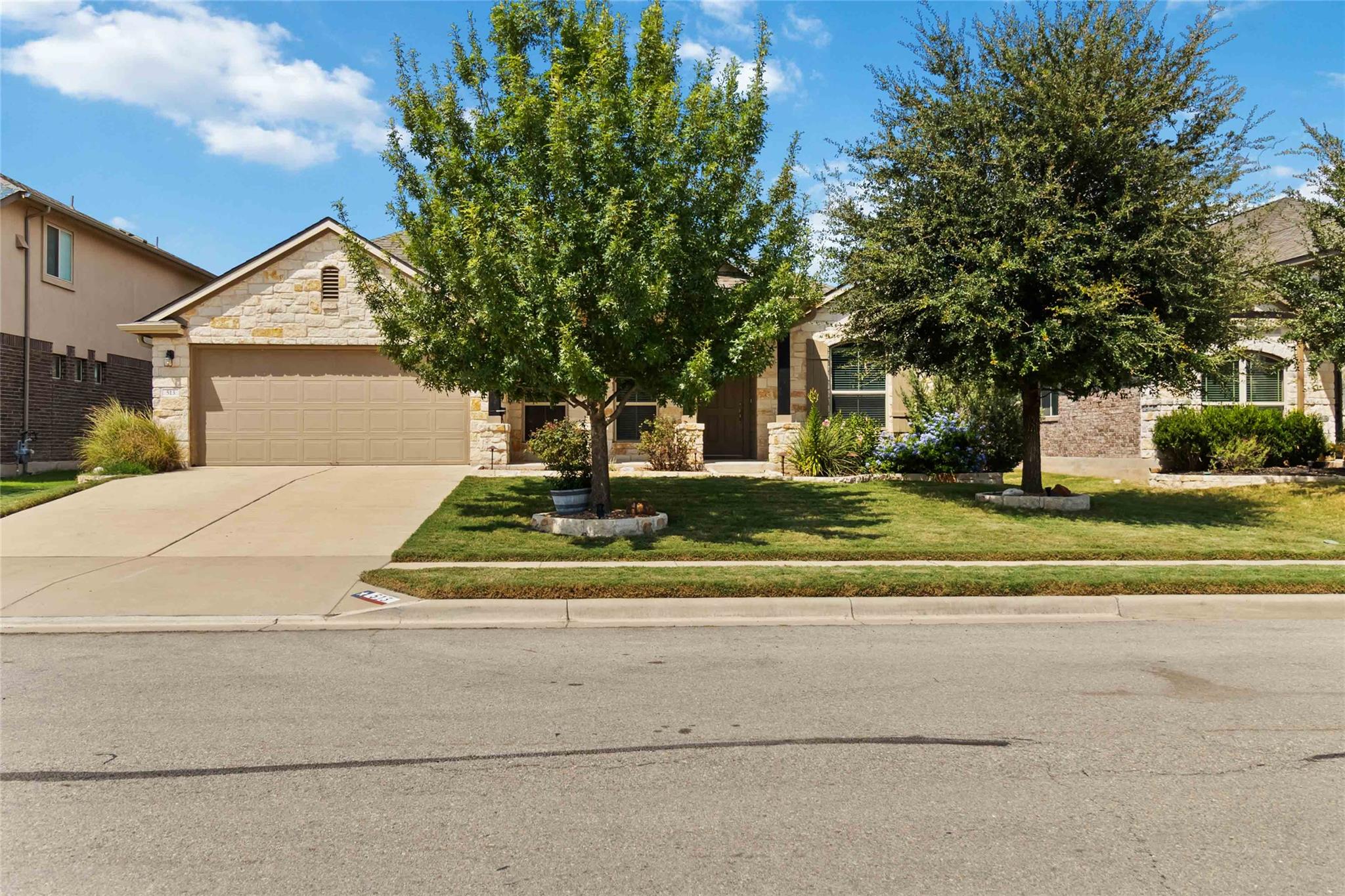 513 Buttermilk Ln, Leander, TX 78641
