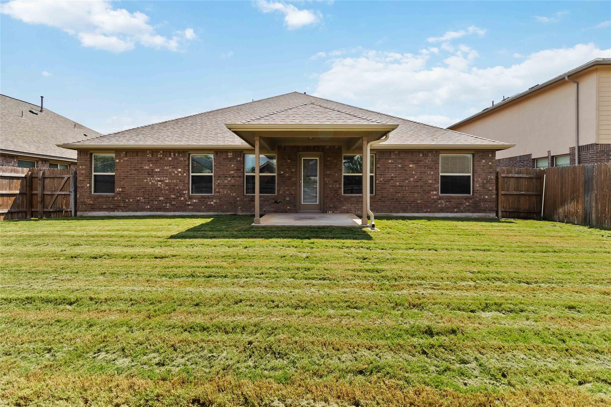 513 Buttermilk Ln, Leander, TX 78641