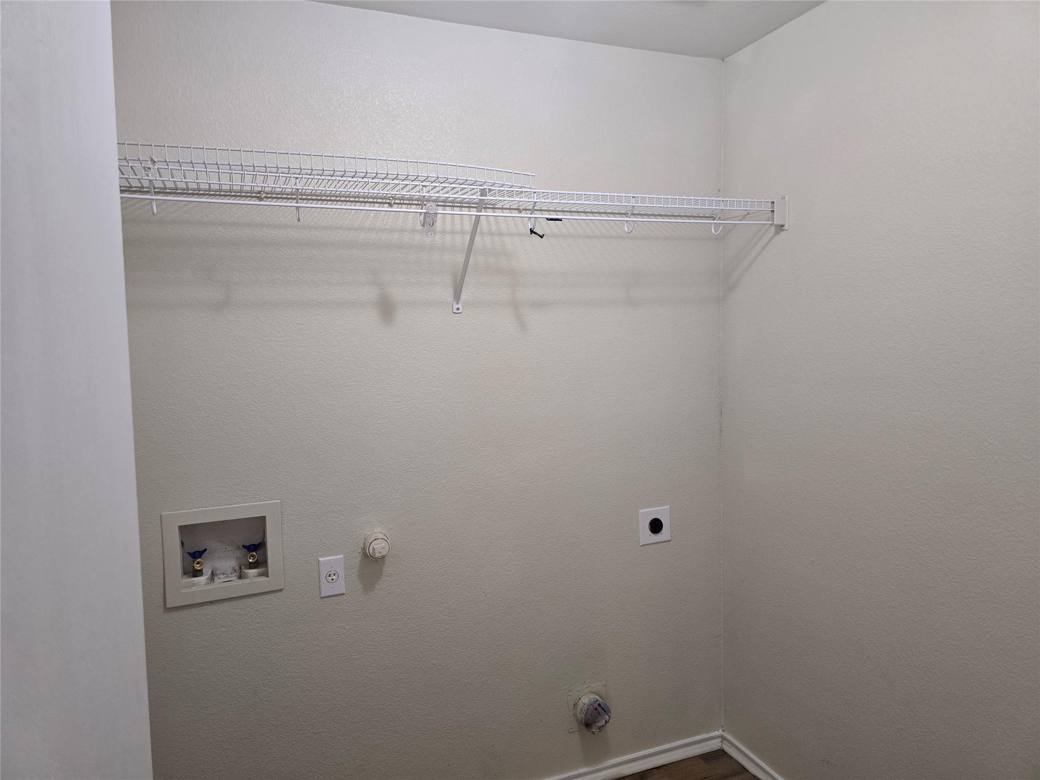 333 Outfitter Dr, Bastrop, TX 78602