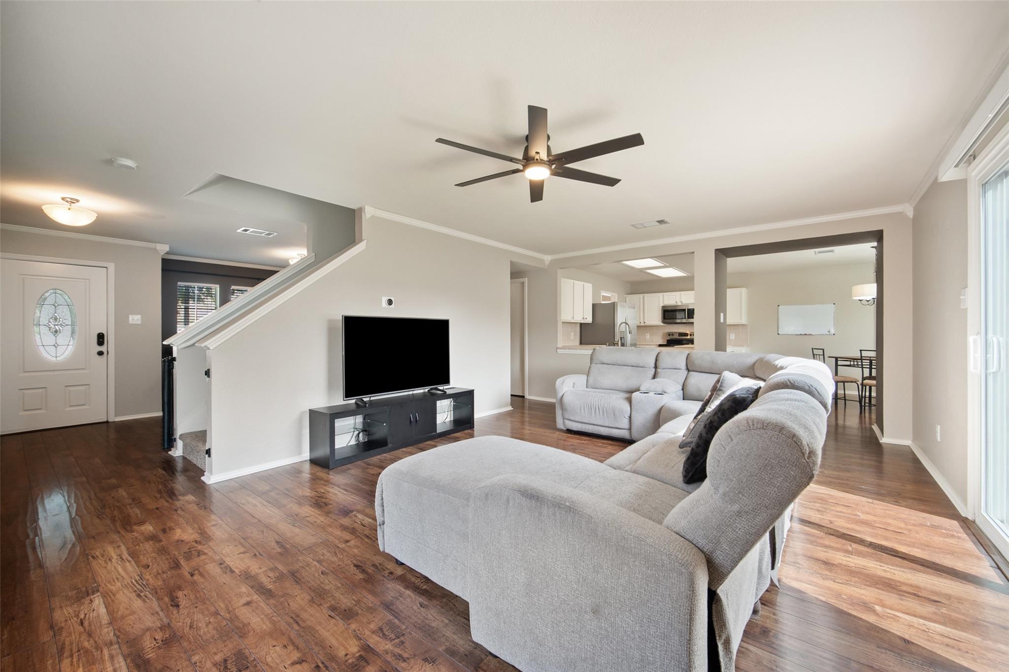 308 Sunny Brook Dr, Leander, TX 78641