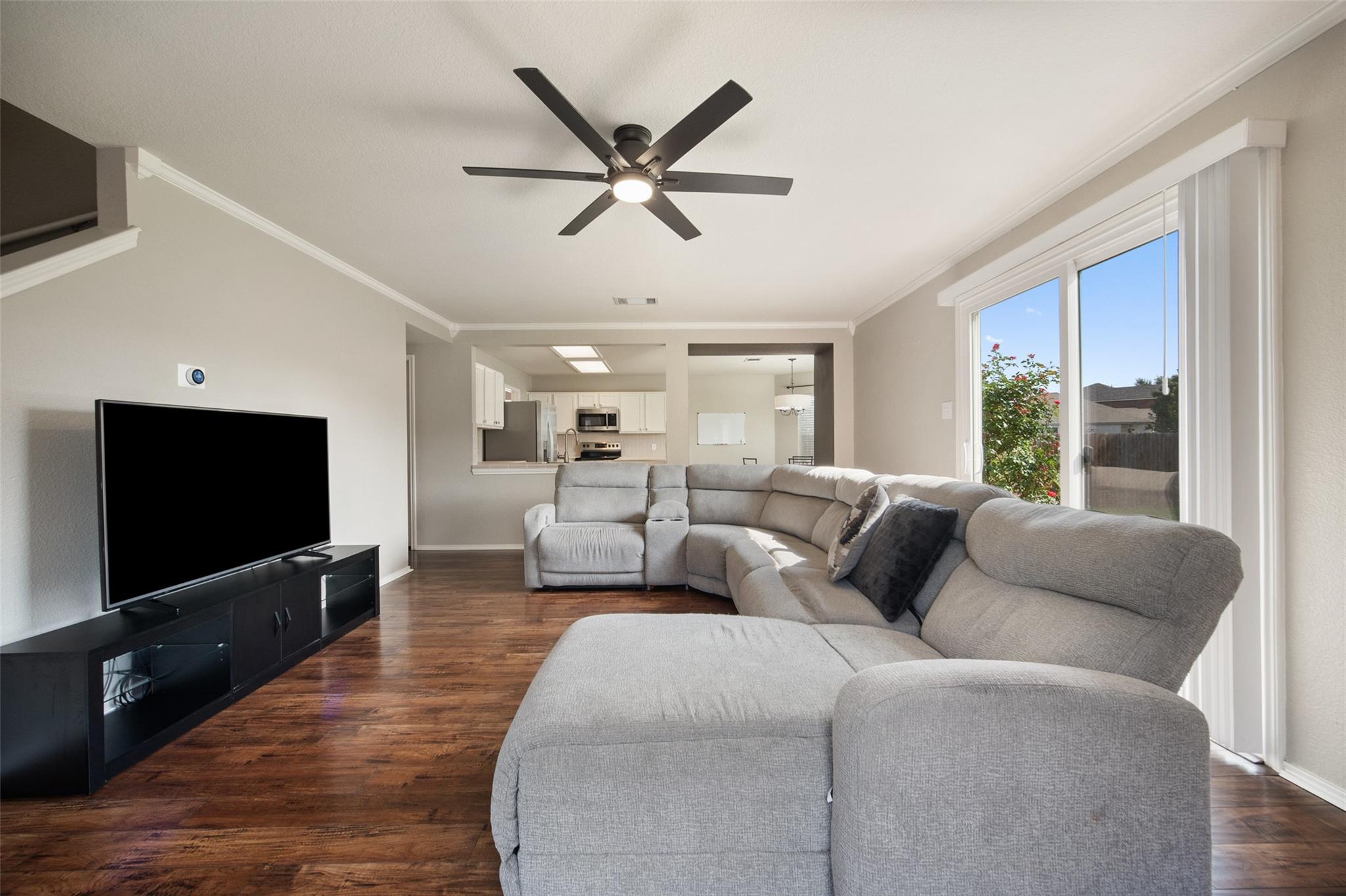 308 Sunny Brook Dr, Leander, TX 78641