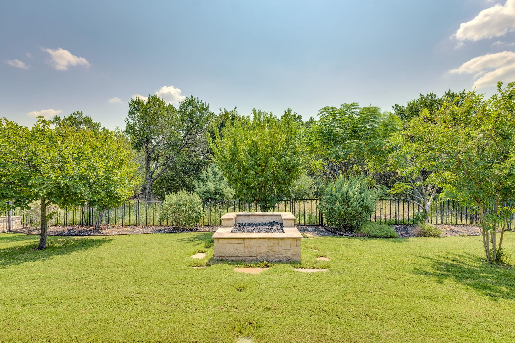 705 Holiday Creek Ln, Georgetown, TX 78633