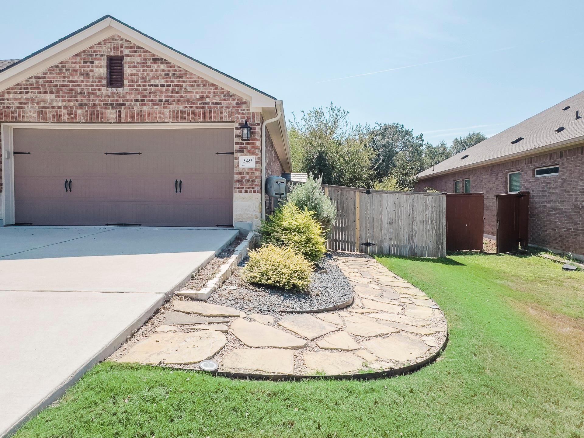 349 Arapaho Dr, Kyle, TX 78640