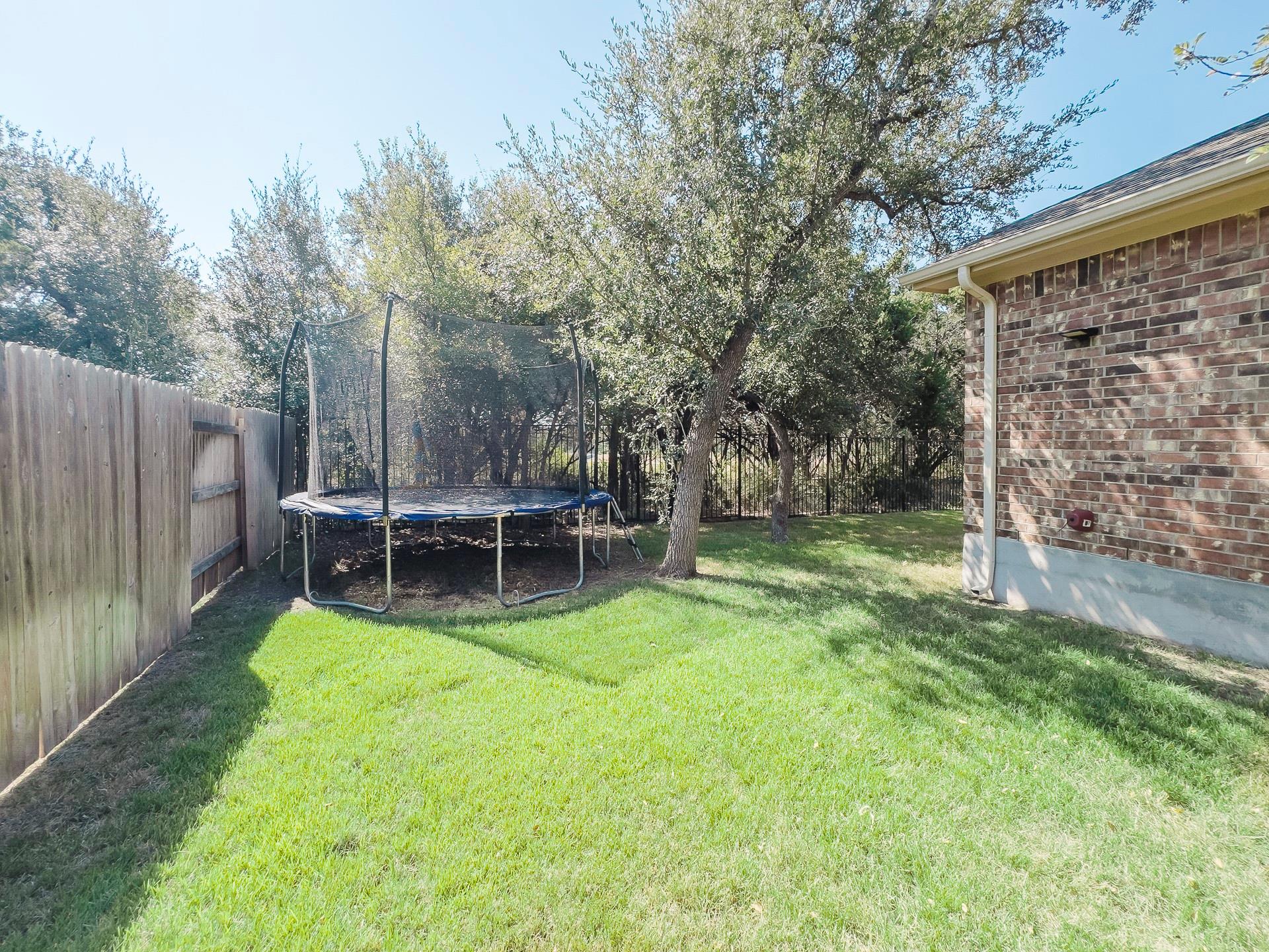 349 Arapaho Dr, Kyle, TX 78640