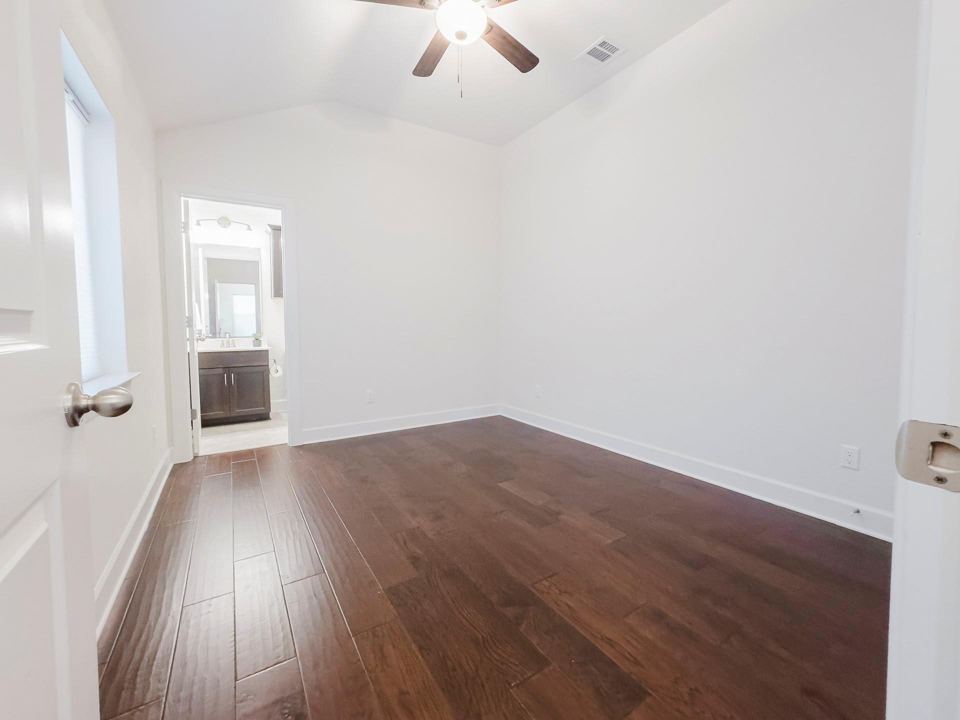 349 Arapaho Dr, Kyle, TX 78640