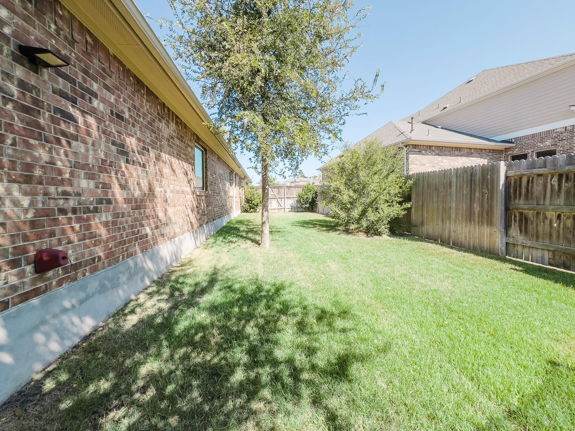 349 Arapaho Dr, Kyle, TX 78640