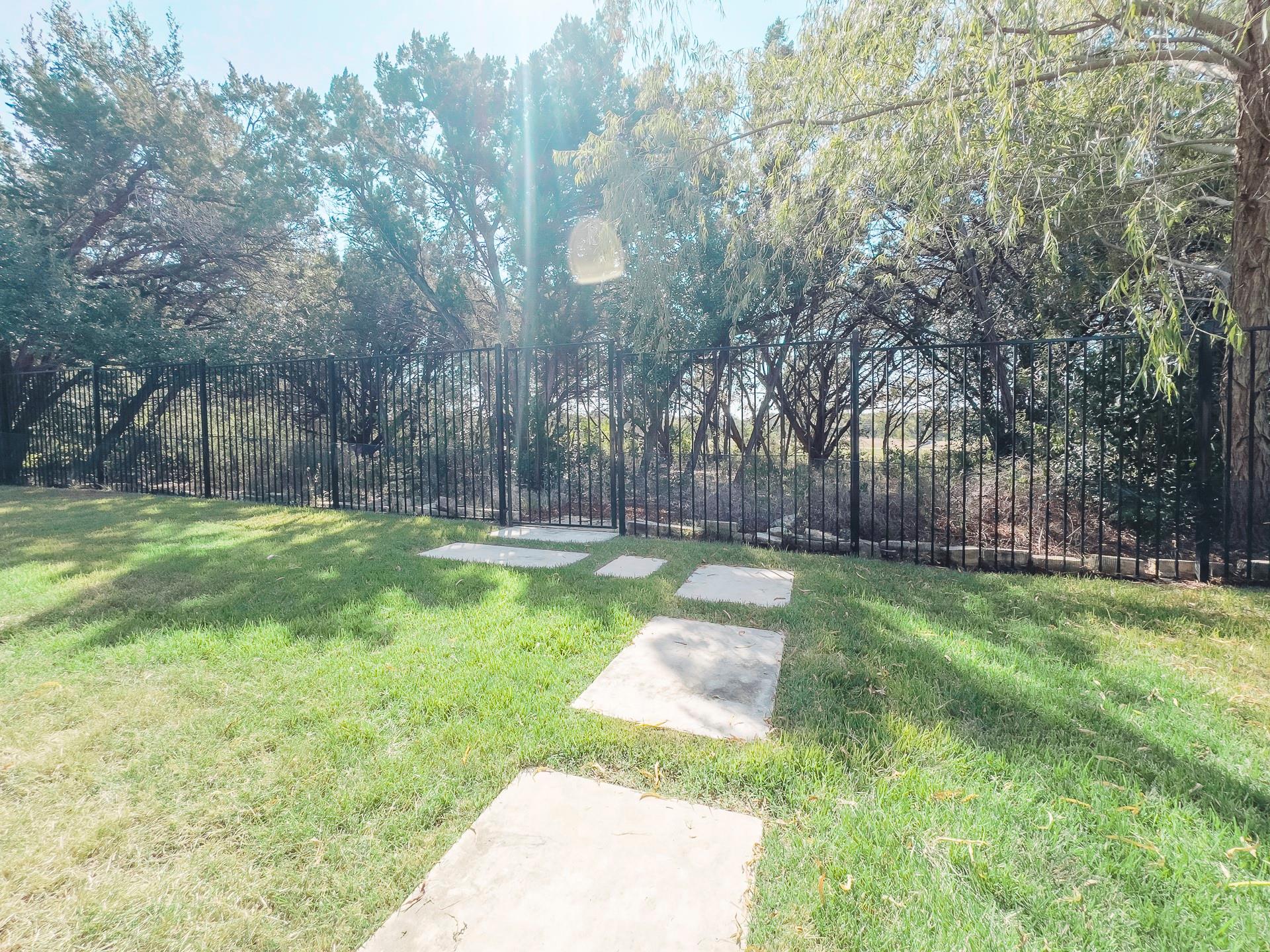 349 Arapaho Dr, Kyle, TX 78640