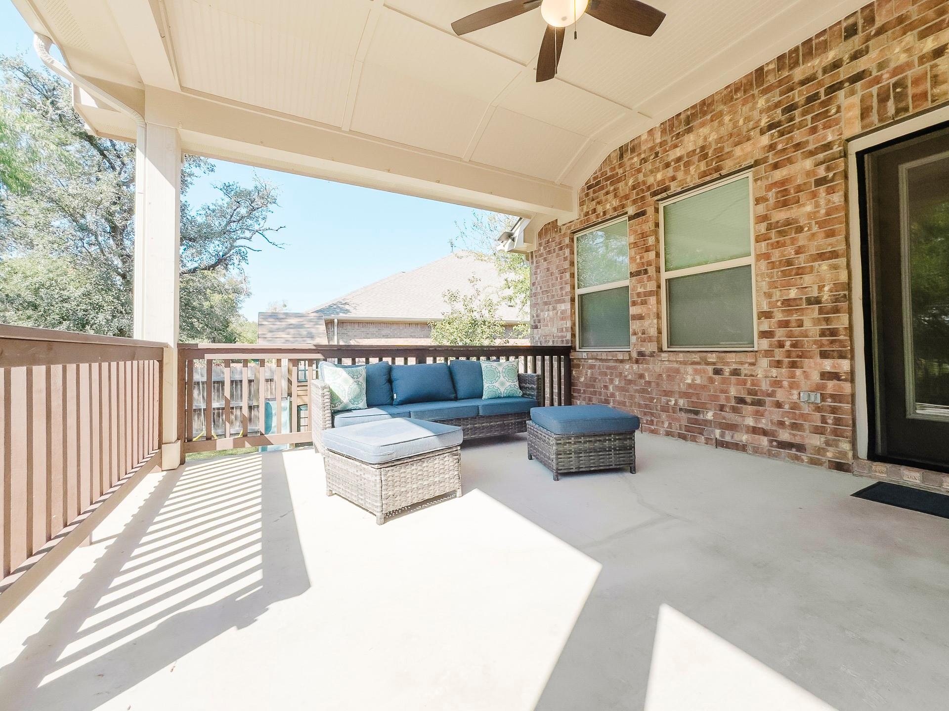 349 Arapaho Dr, Kyle, TX 78640