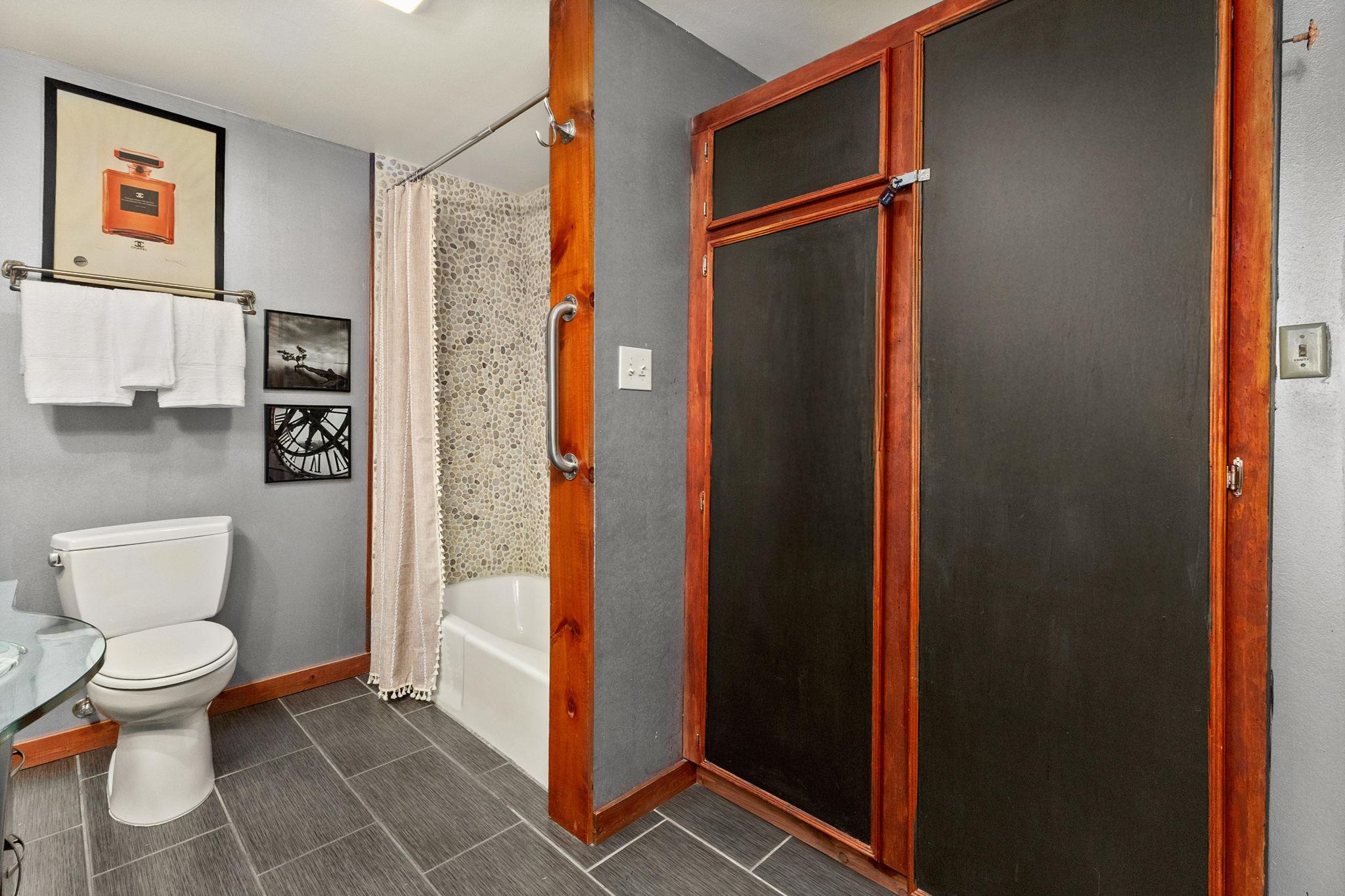 303 Lange Rd, Wimberley, TX 78676