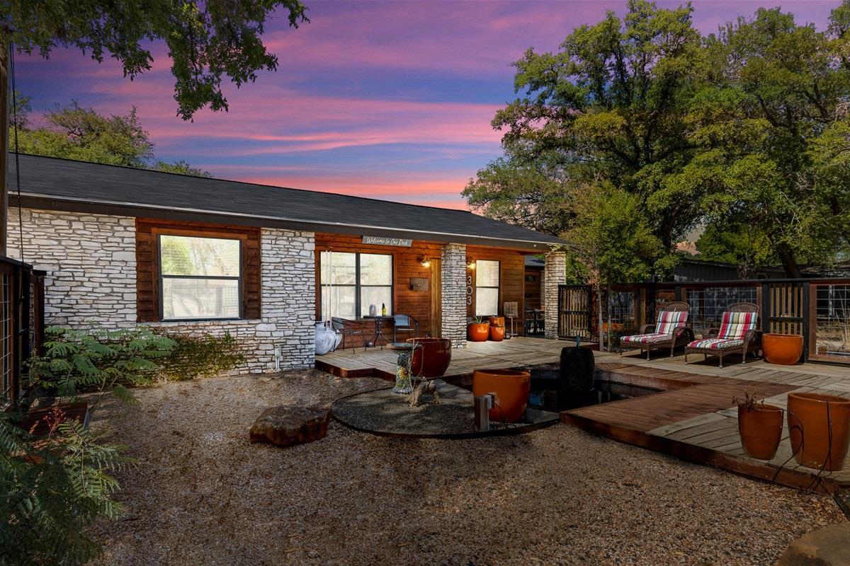 303 Lange Rd, Wimberley, TX 78676