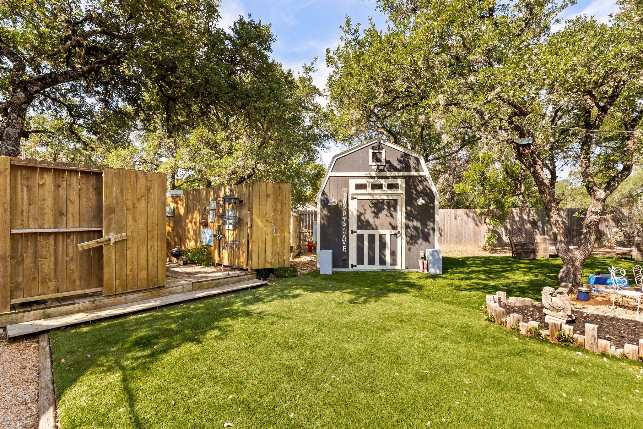 303 Lange Rd, Wimberley, TX 78676