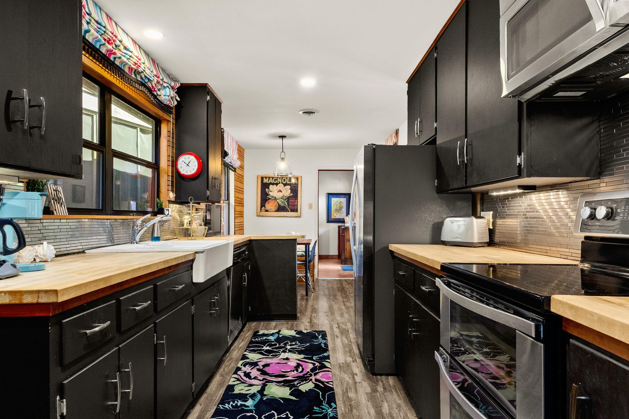 303 Lange Rd, Wimberley, TX 78676