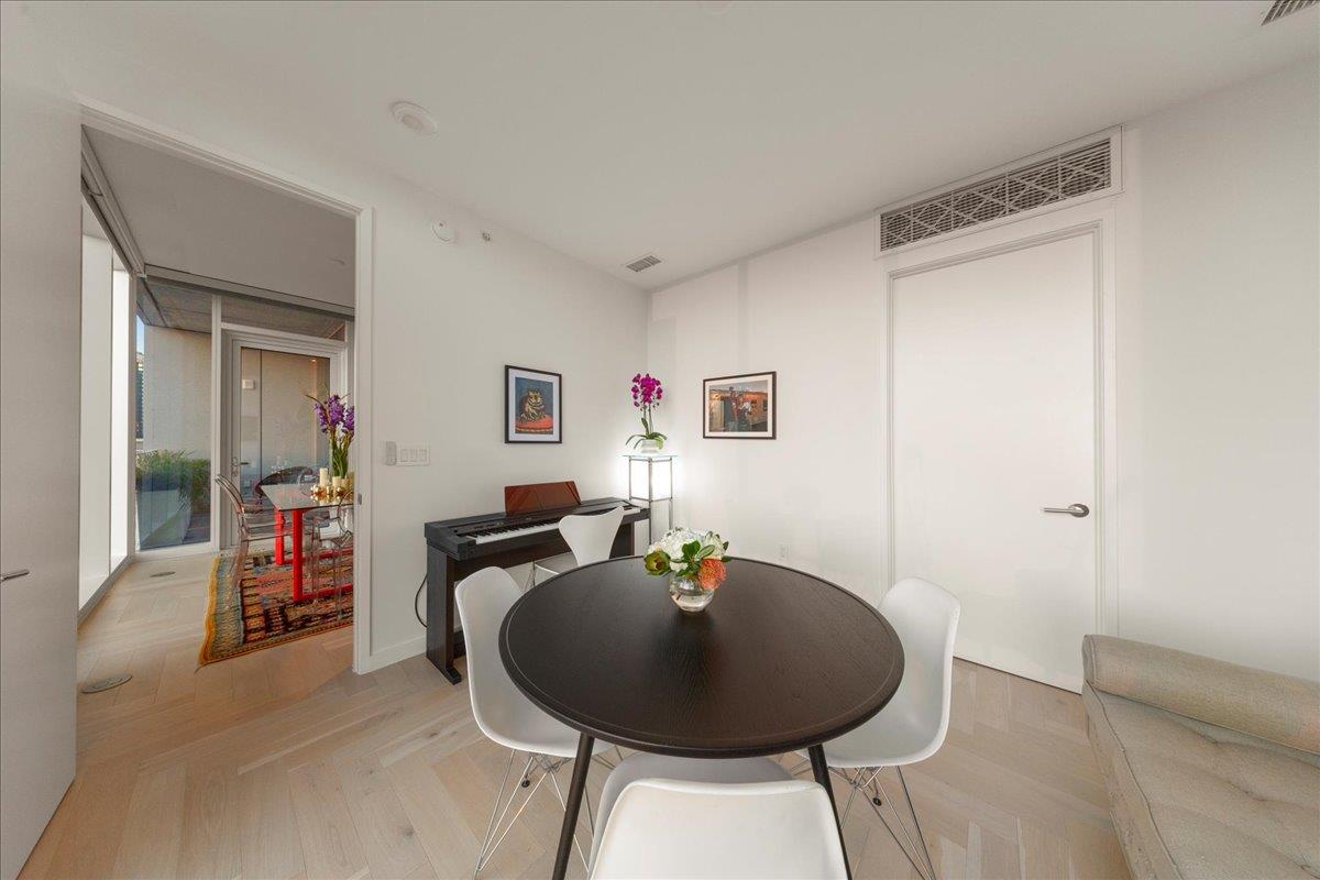 313 W 17th St # 1104, Austin, TX 78701