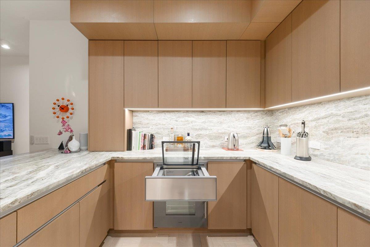 313 W 17th St # 1104, Austin, TX 78701