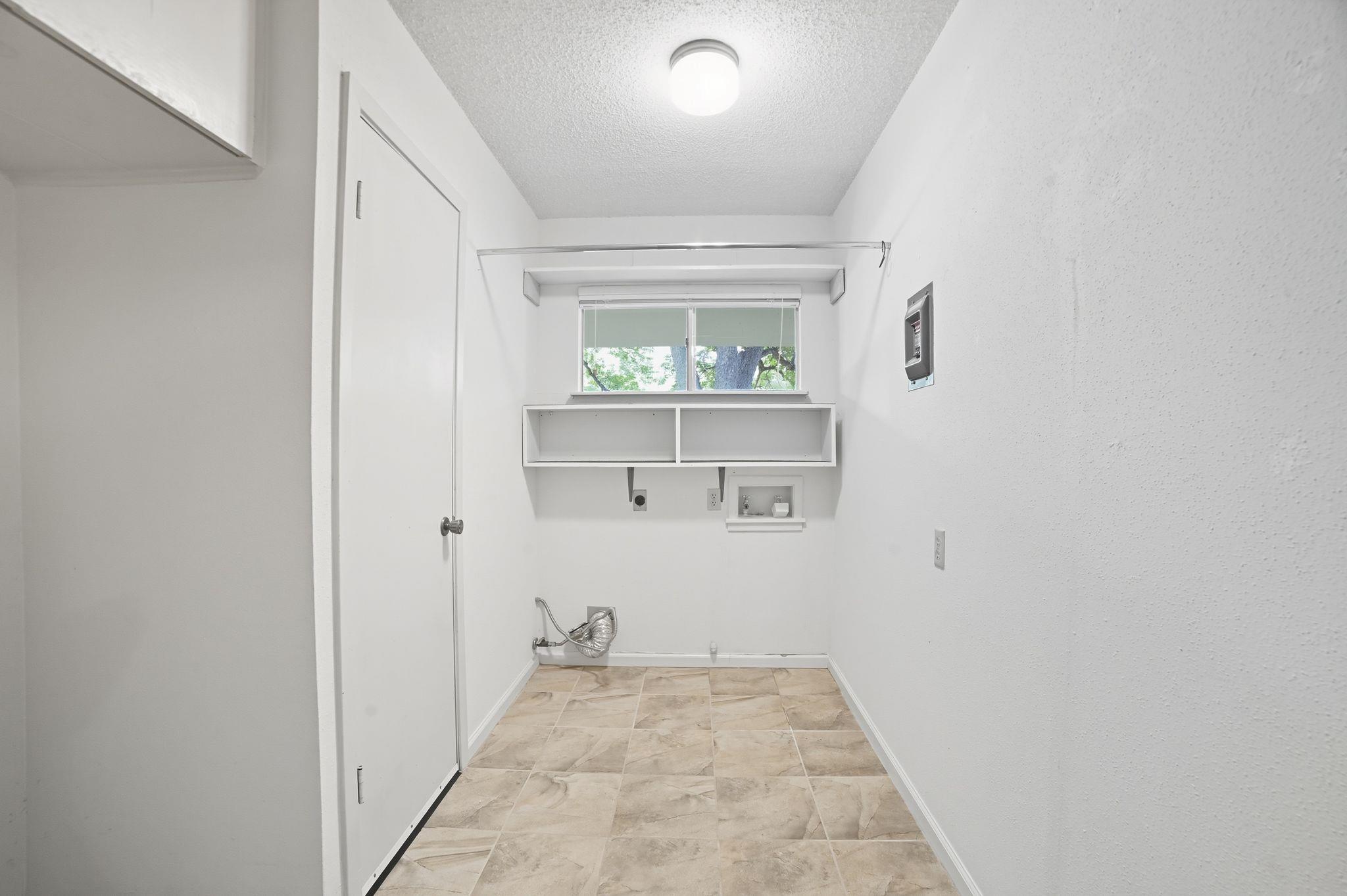 6321 Lakewood Dr, Austin, TX 78731