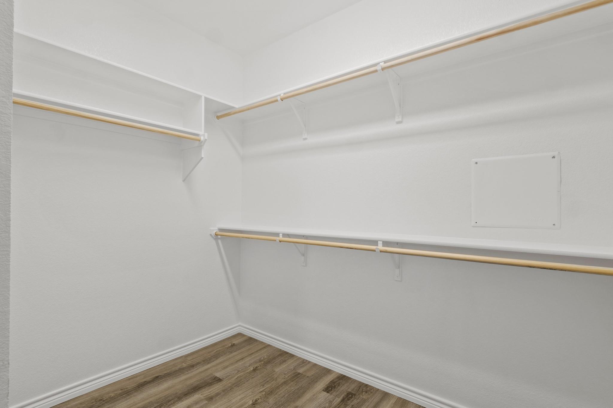 506 Whirlaway Dr # B, Jarrell, TX 76537