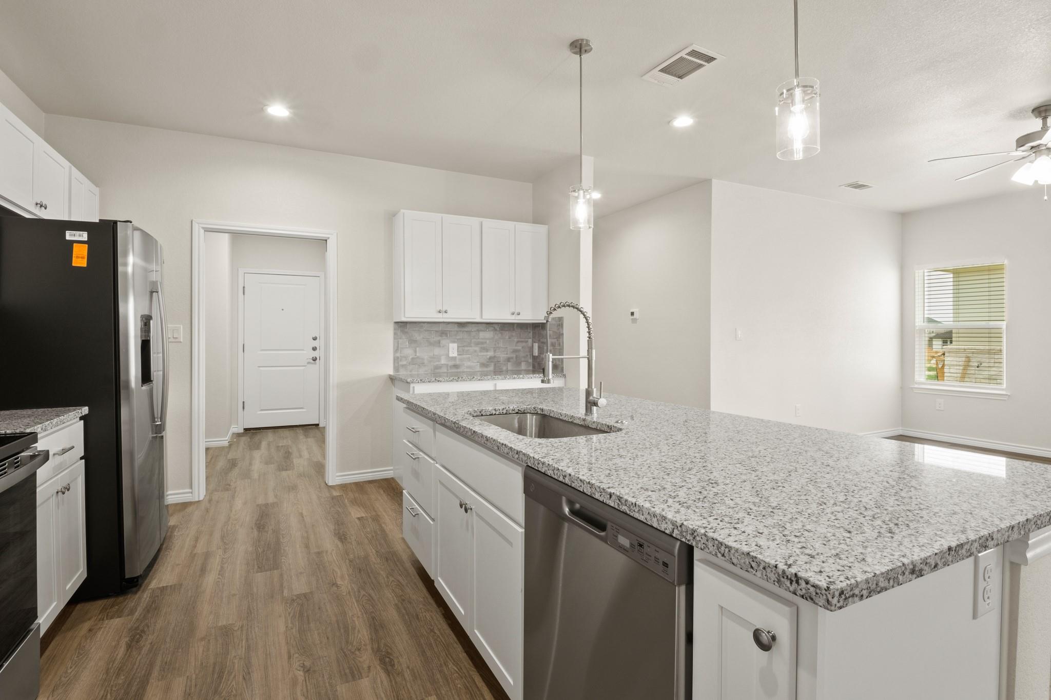 506 Whirlaway Dr # B, Jarrell, TX 76537