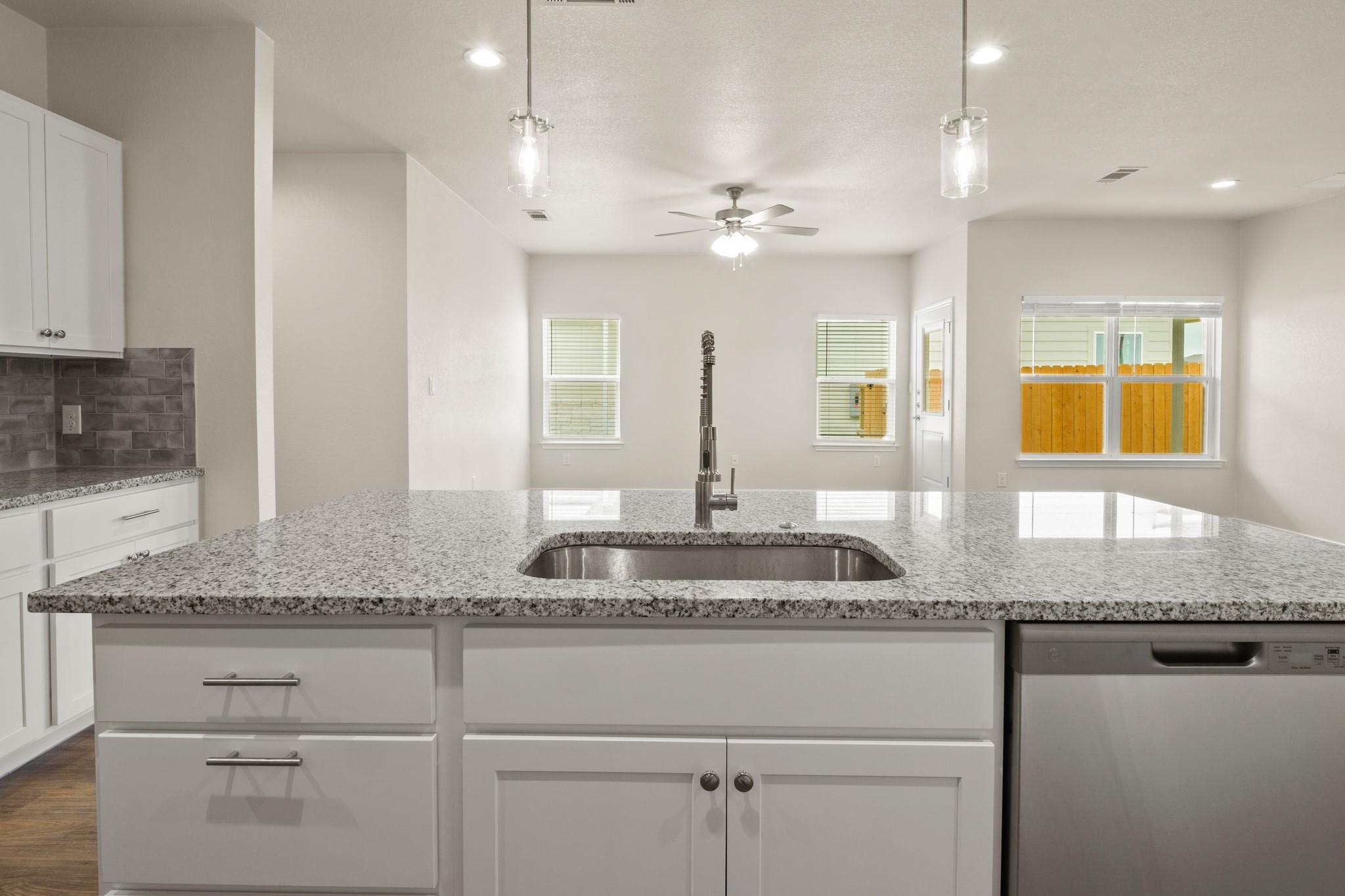 506 Whirlaway Dr # B, Jarrell, TX 76537