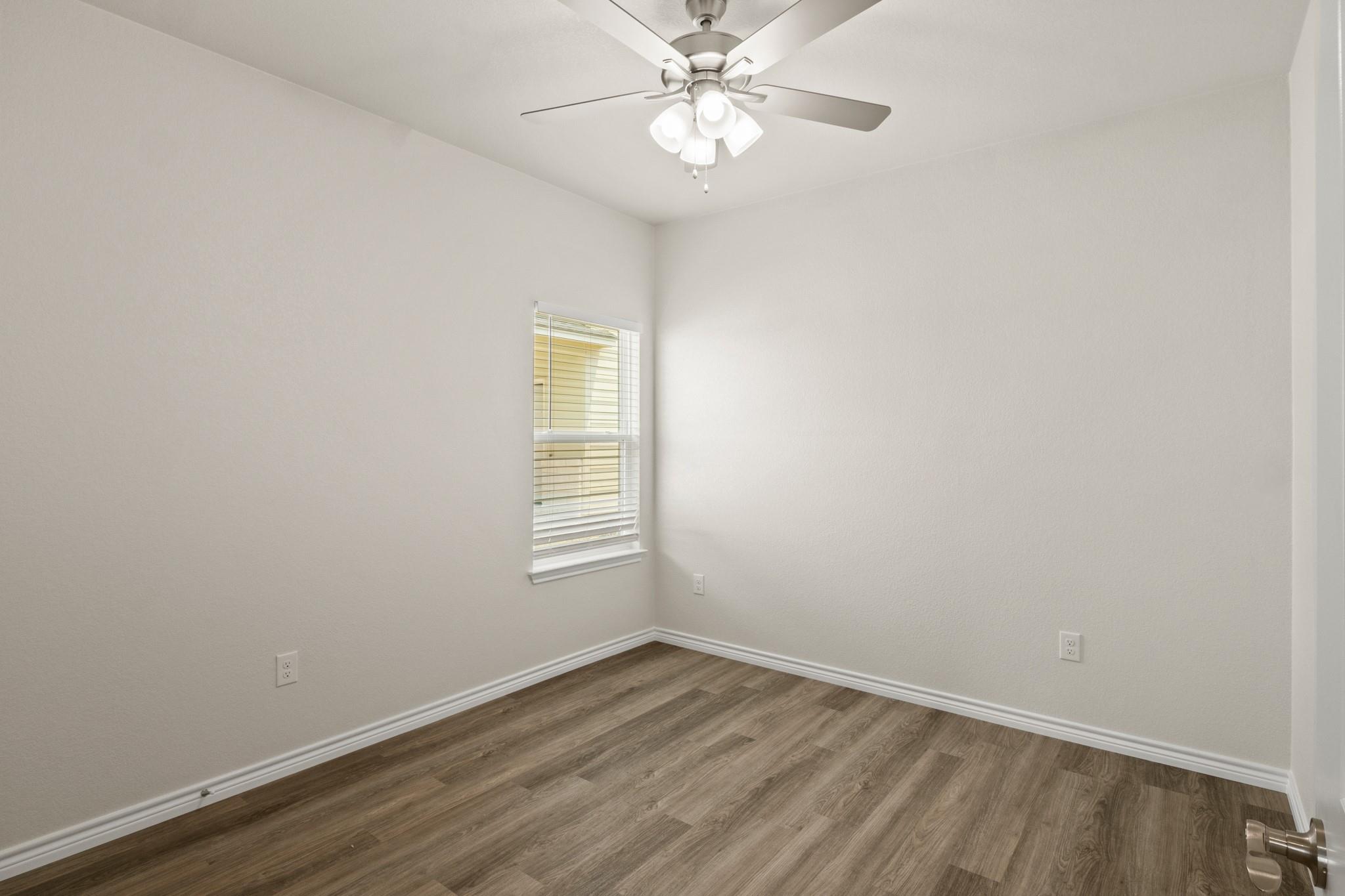 506 Whirlaway Dr # B, Jarrell, TX 76537