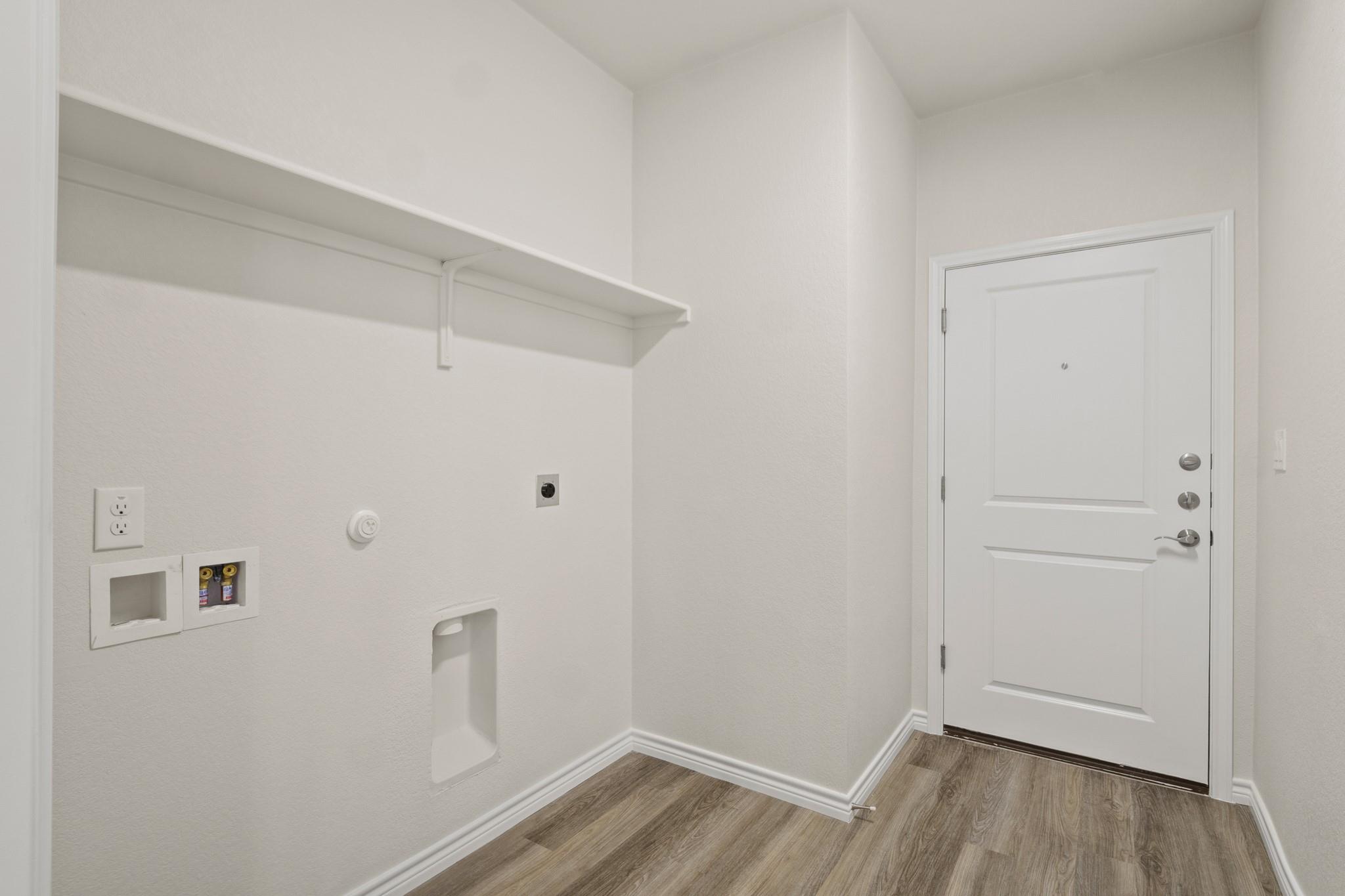 506 Whirlaway Dr # B, Jarrell, TX 76537