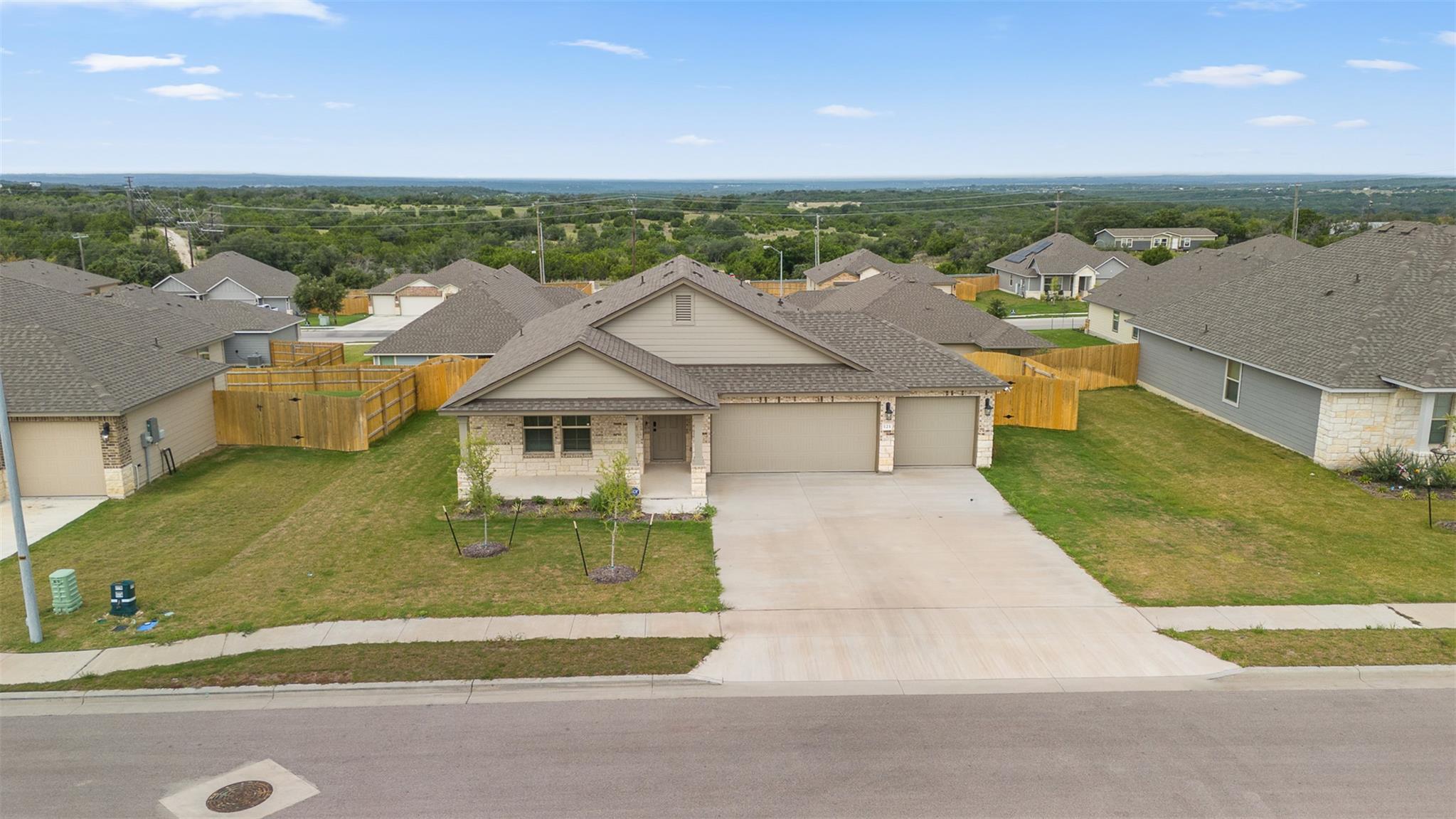 121 Ayla Marie Dr, Copperas Cove, TX 76522