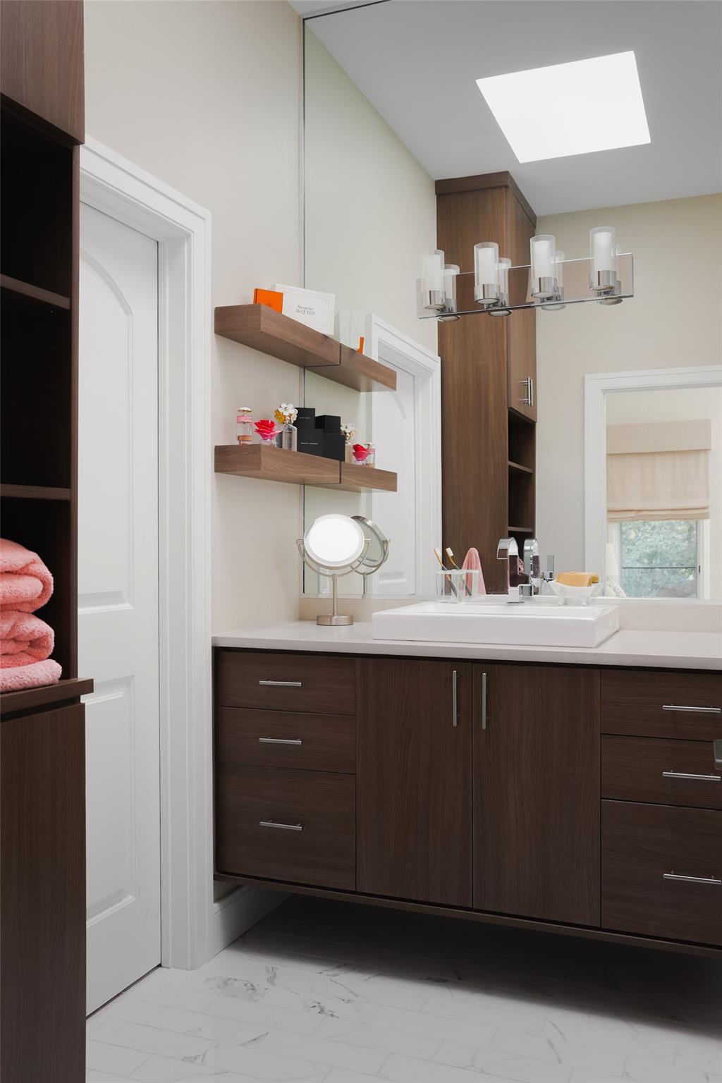 5301 Maryanna Dr, Austin, TX 78746