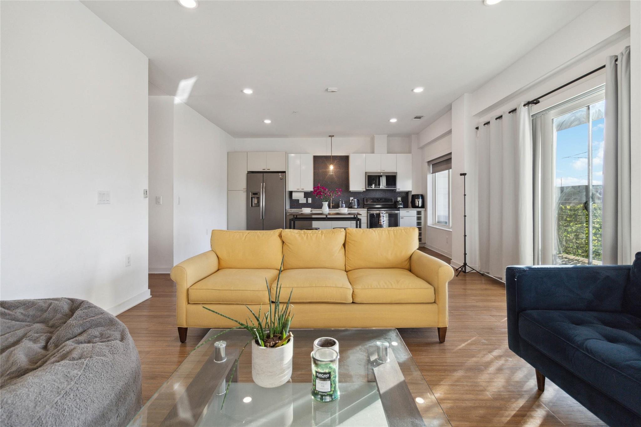 4361 S Congress Ave # 209, Austin, TX 78745