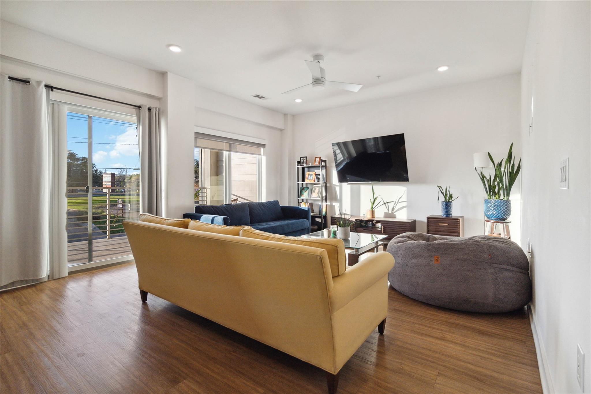 4361 S Congress Ave # 209, Austin, TX 78745