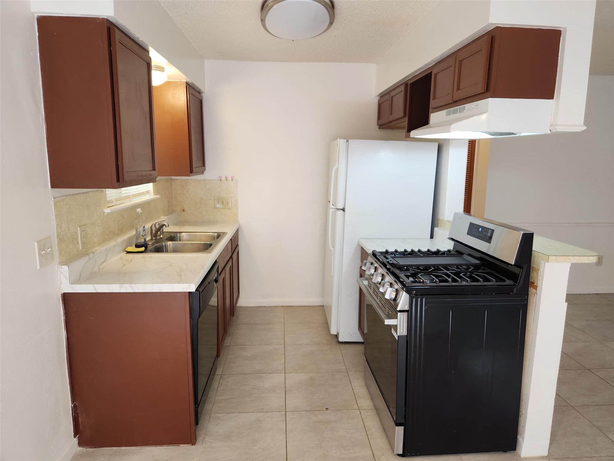 2404 Audubon Pl # B, Austin, TX 78741